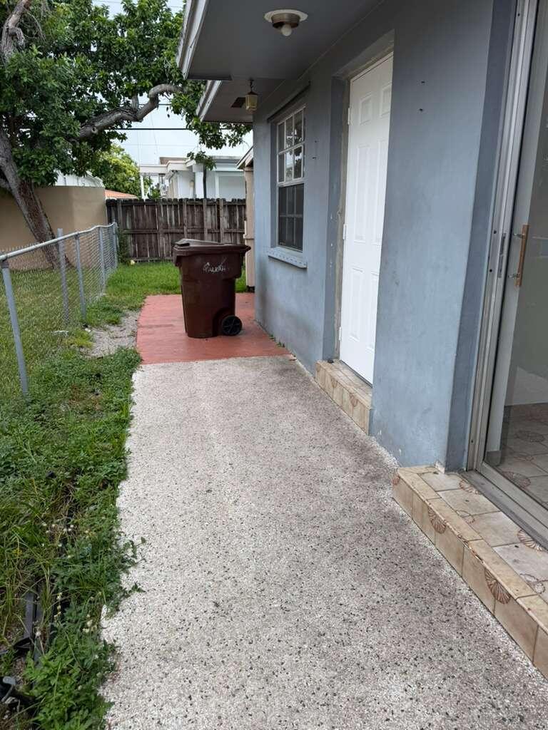 Foto de propiedad en 4796 E 10th Avenue, Hialeah, FL 33013 Hialeah con MLS# 