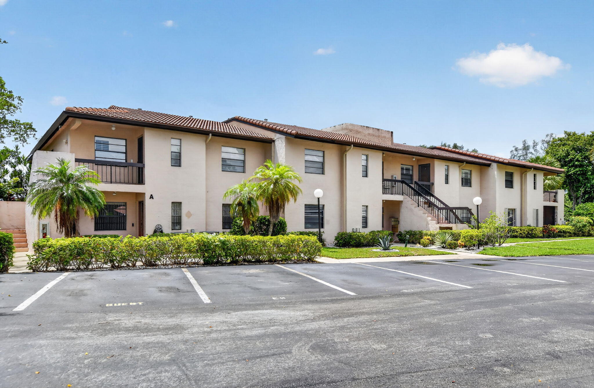Foto de propiedad en 9287 VISTA DEL LAGO 13 D, Boca Raton, FL 33428 Boca Raton con MLS# 