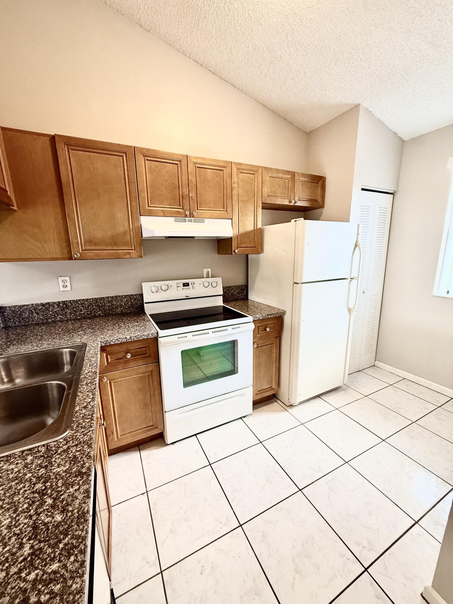 Foto de propiedad en 11632 NW 23rd Court, Coral Springs, FL 33065 Coral Springs con MLS# 