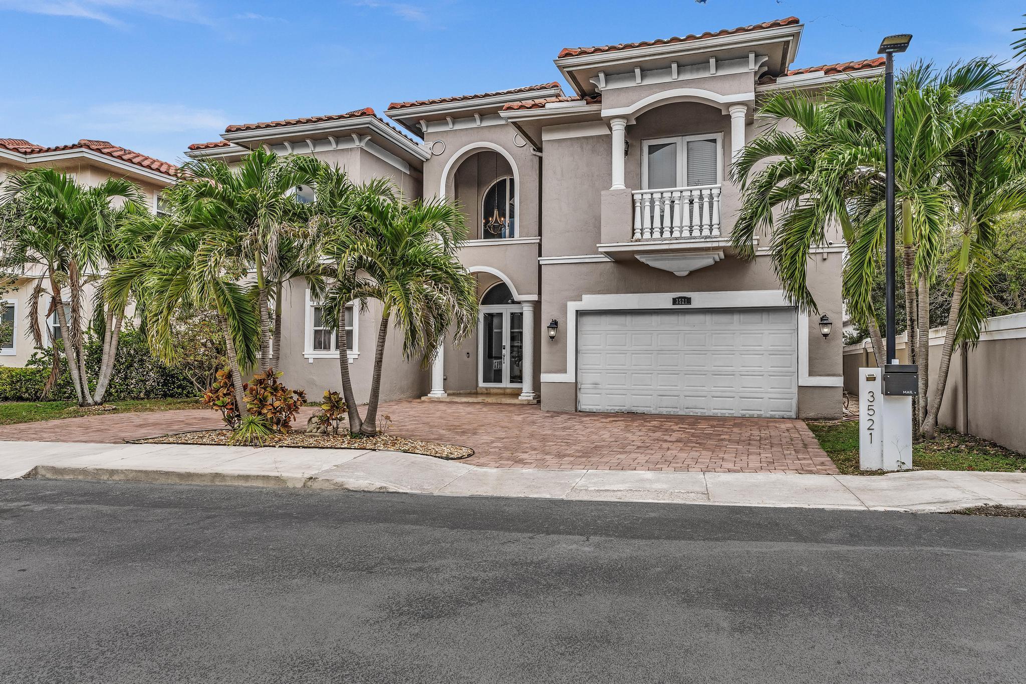 Foto de propiedad en 3521 FOREST VIEW Circle, Dania Beach, FL 33312 Dania Beach con MLS# 