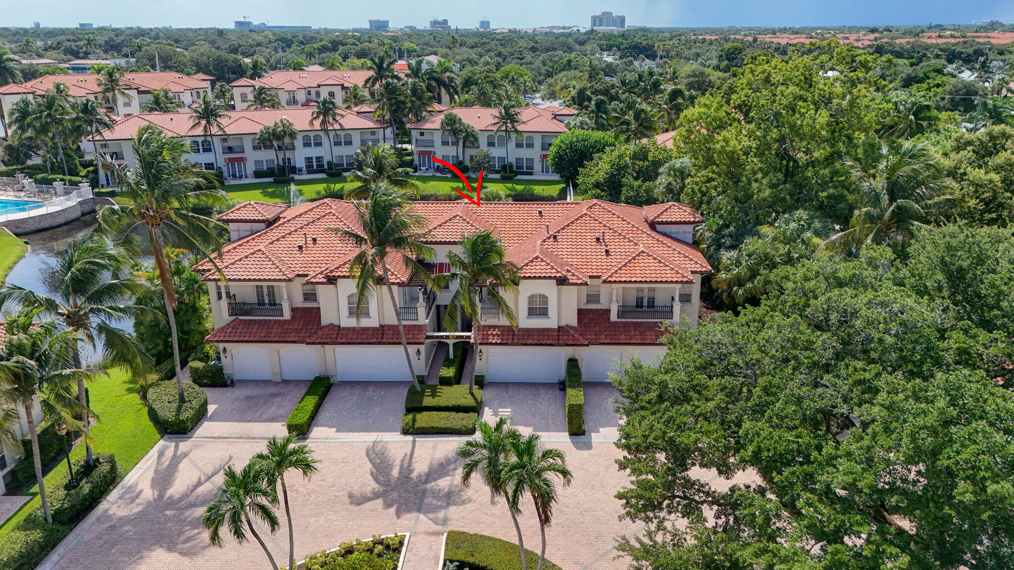 Foto de propiedad en 40 Marina Gardens Drive, Palm Beach Gardens, FL 33410 Palm Beach Gardens con MLS# 
