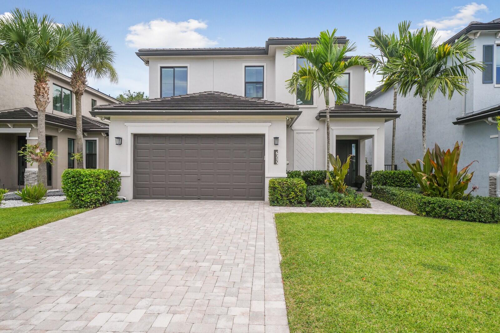 Foto de propiedad en 6215 OCEANAIRE Way, Lake Worth, FL 33467 Lake Worth con MLS# 