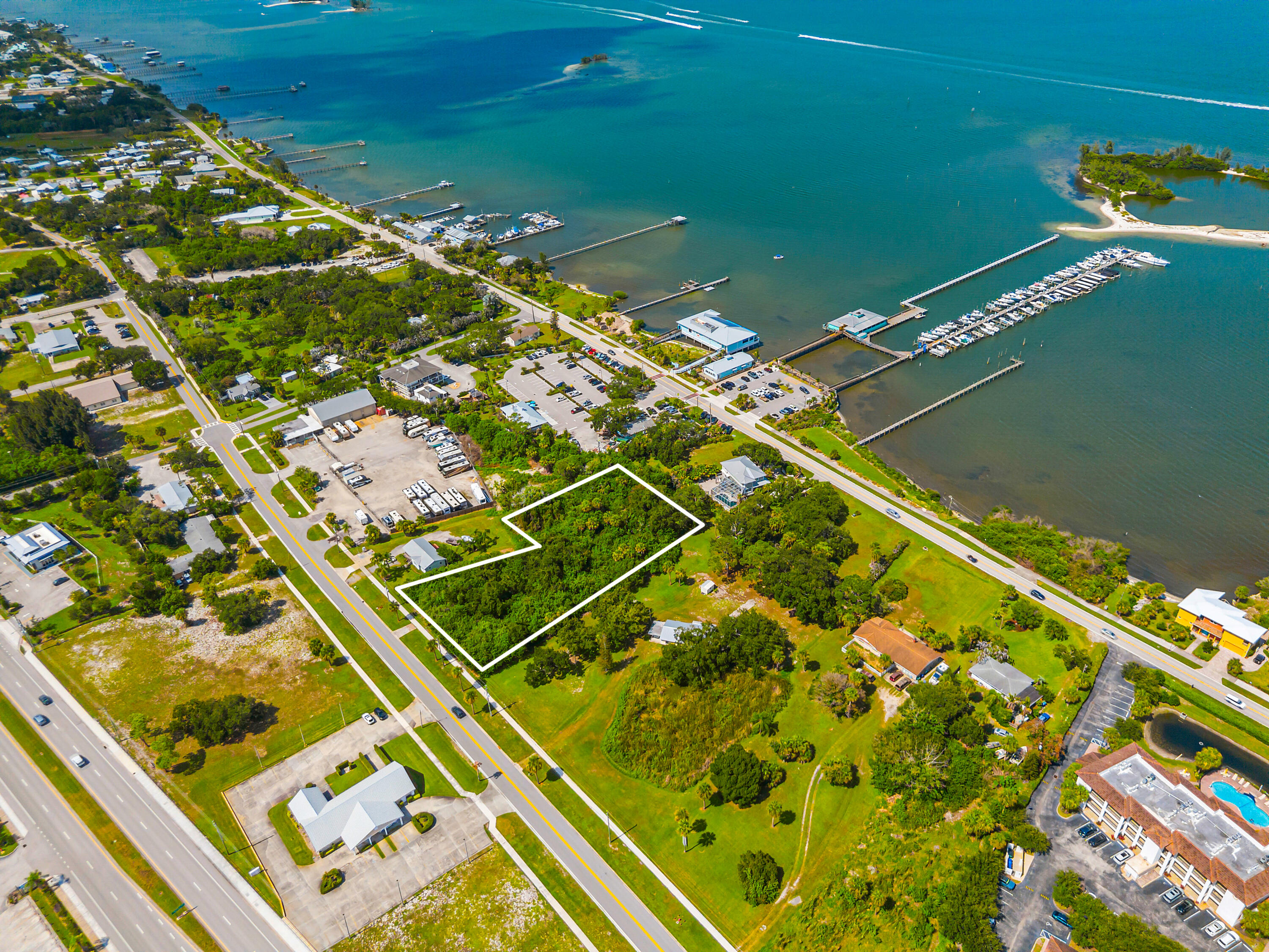 En Venta 1654 N CENTRAL Avenue, Sebastian, FL 32958, Sebastian, FL 32958