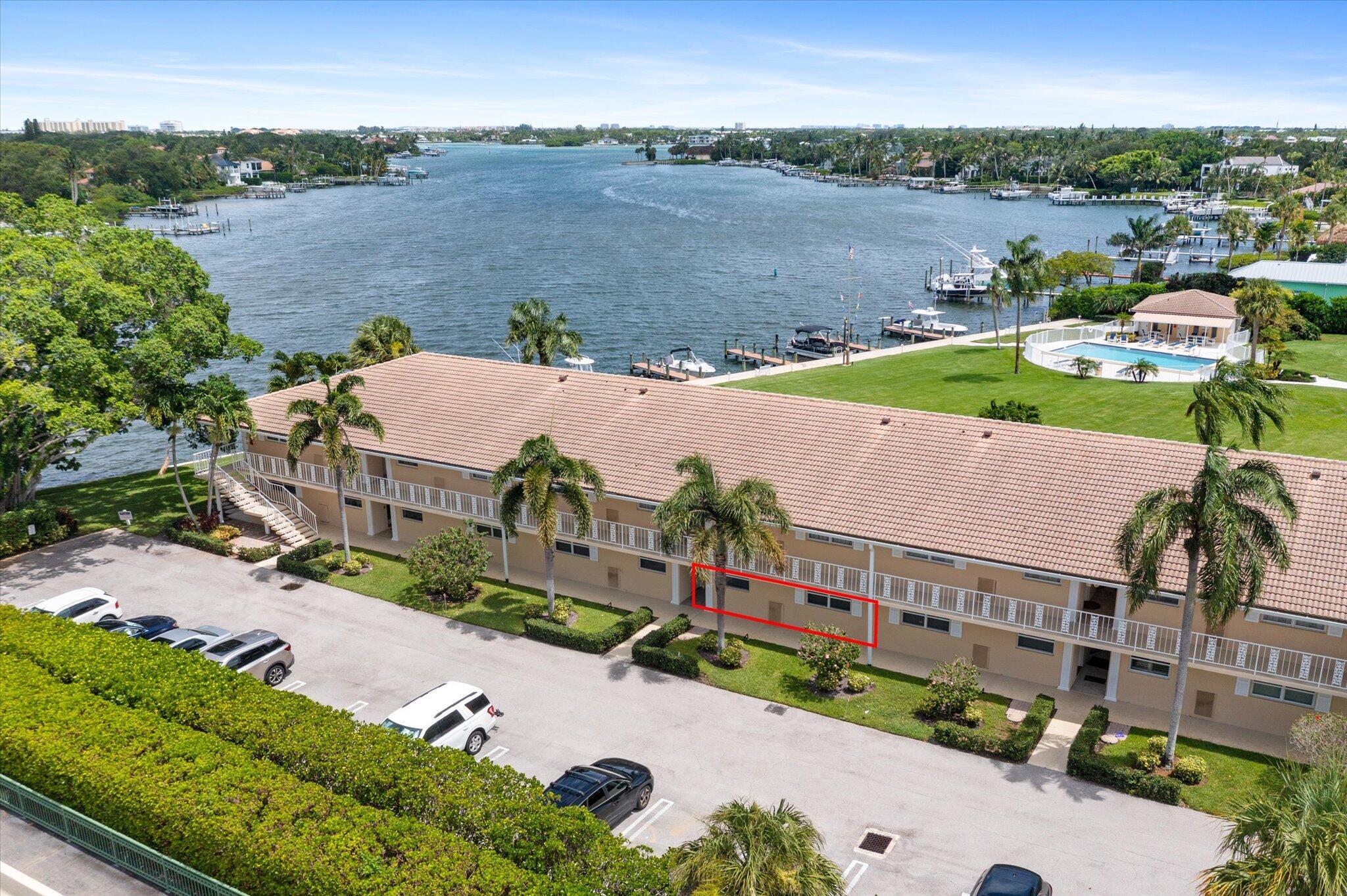 Foto de propiedad en 478 TEQUESTA Drive 115, Tequesta, FL 33469 Tequesta con MLS# 