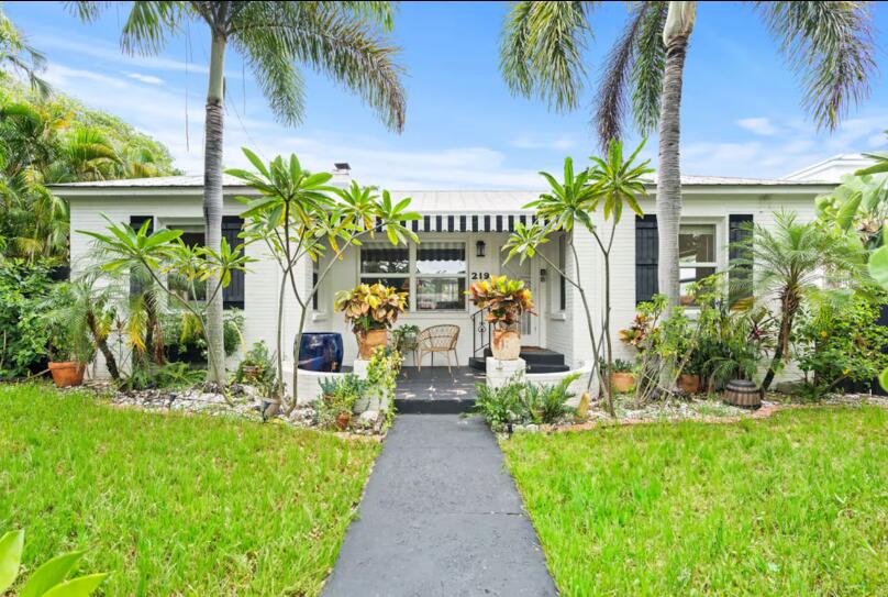 Foto de propiedad en 219 31st Street, West Palm Beach, FL 33407 West Palm Beach con MLS# 