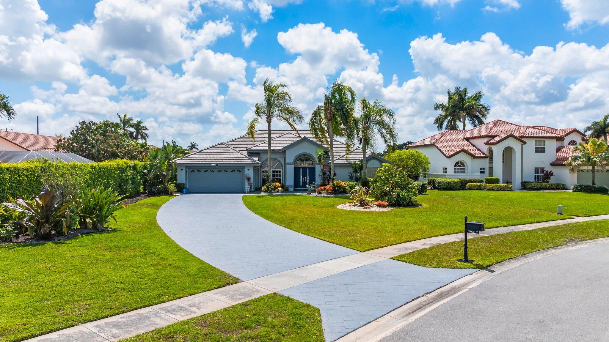 Foto de propiedad en 20317 Hacienda Court, Boca Raton, FL 33498 Boca Raton con MLS# 