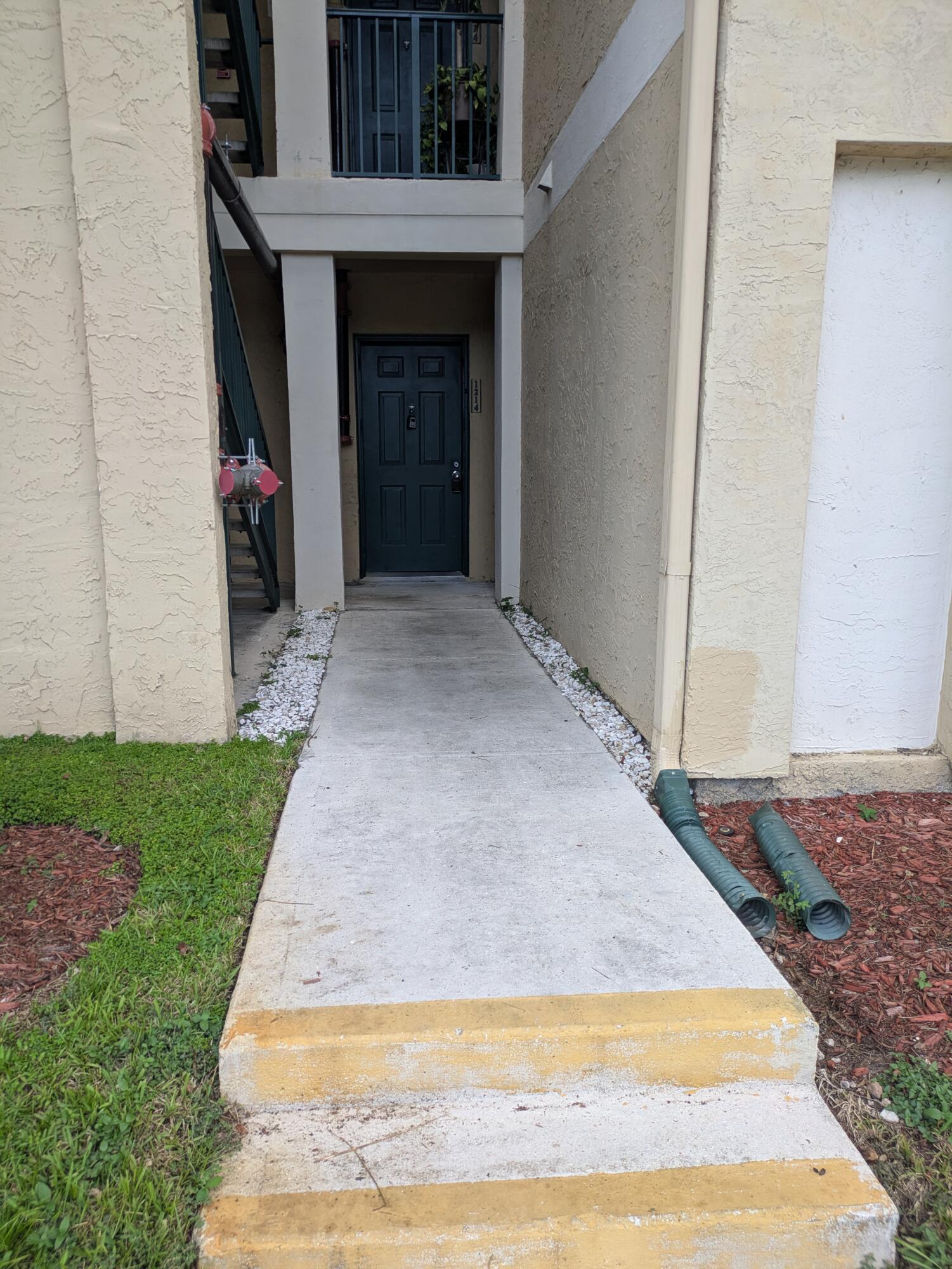 Foto de propiedad en 733 Riverside Drive 1214, Coral Springs, FL 33071 Coral Springs con MLS# 