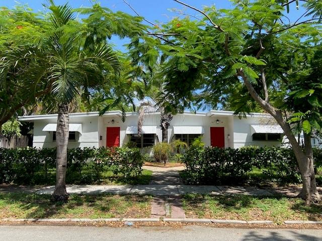 Foto de propiedad en 1935 Adams Street, Hollywood, FL 33020 Hollywood con MLS# 