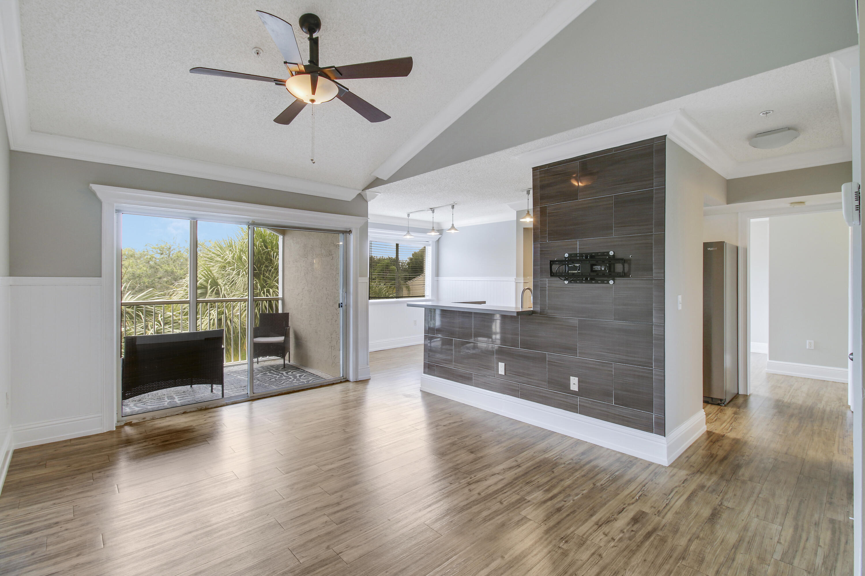 Foto de propiedad en 254 Village Boulevard 4303, Tequesta, FL 33469 Tequesta con MLS# 