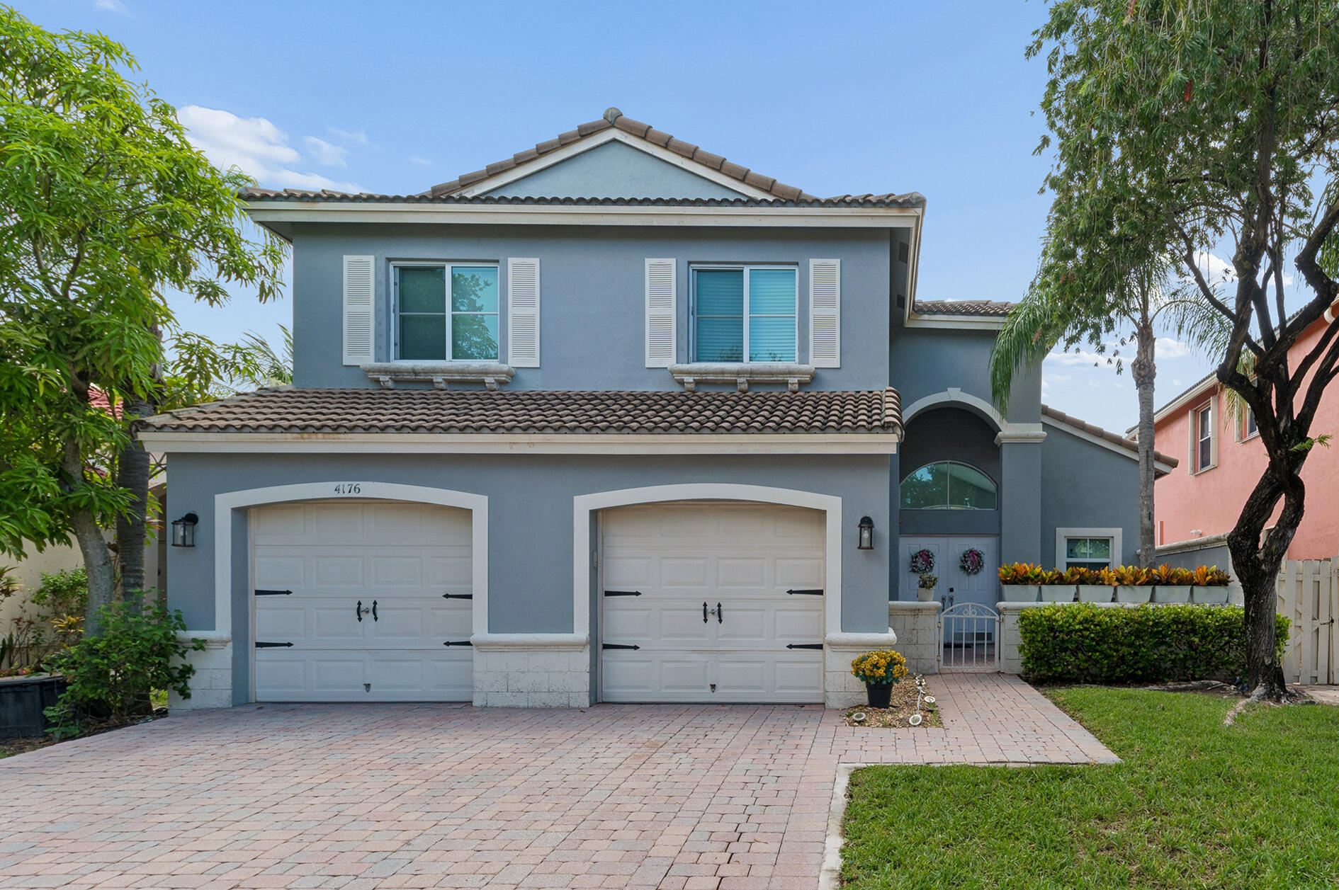Foto de propiedad en 4176 Torres Circle, West Palm Beach, FL 33409 West Palm Beach con MLS# 