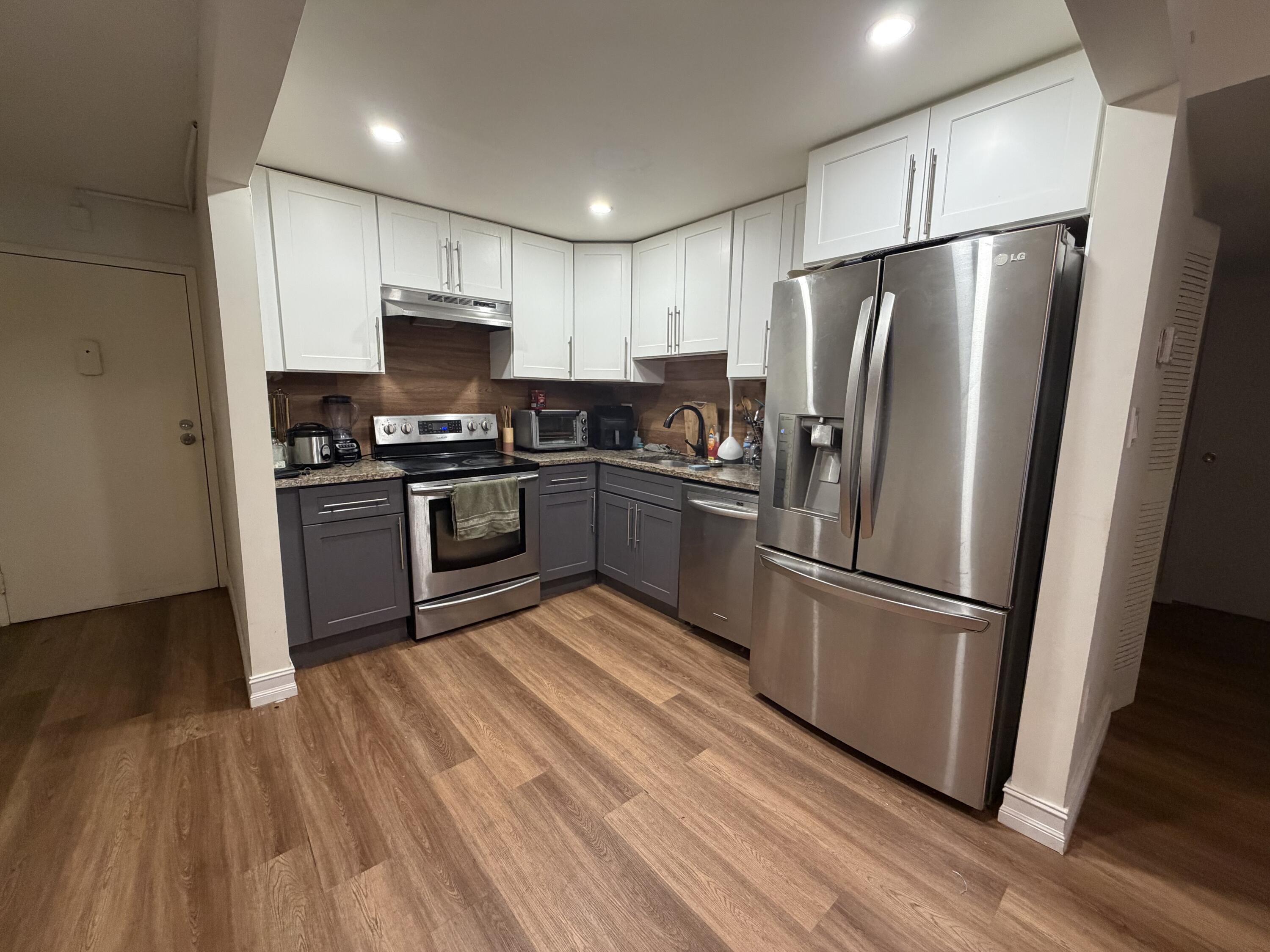 Foto de propiedad en 4304 NW 9th Ave 2-3B, Deerfield Beach, FL 33064 Deerfield Beach con MLS# 