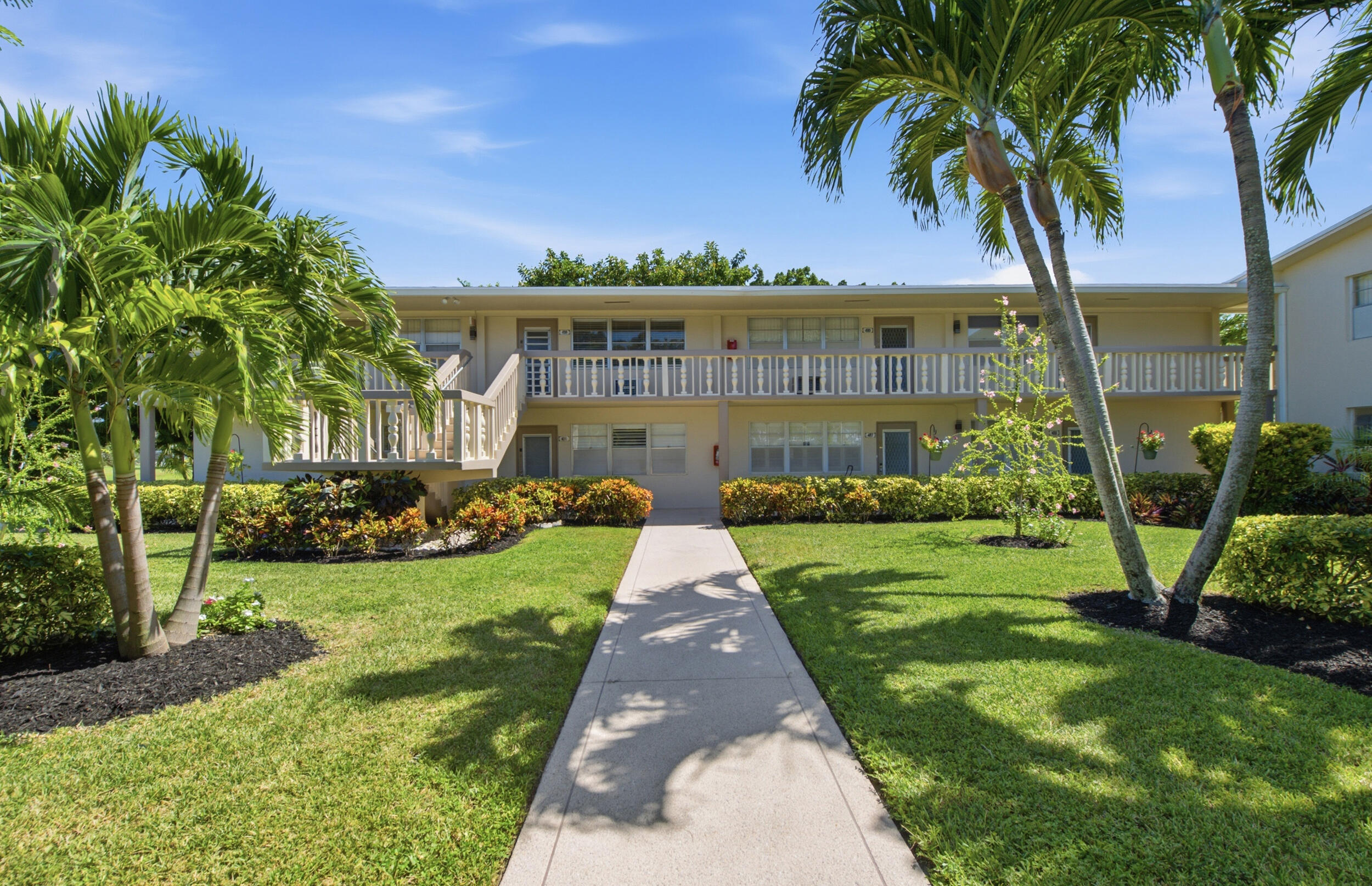Foto de propiedad en 489 Tilford W, Deerfield Beach, FL 33442 Deerfield Beach con MLS# 