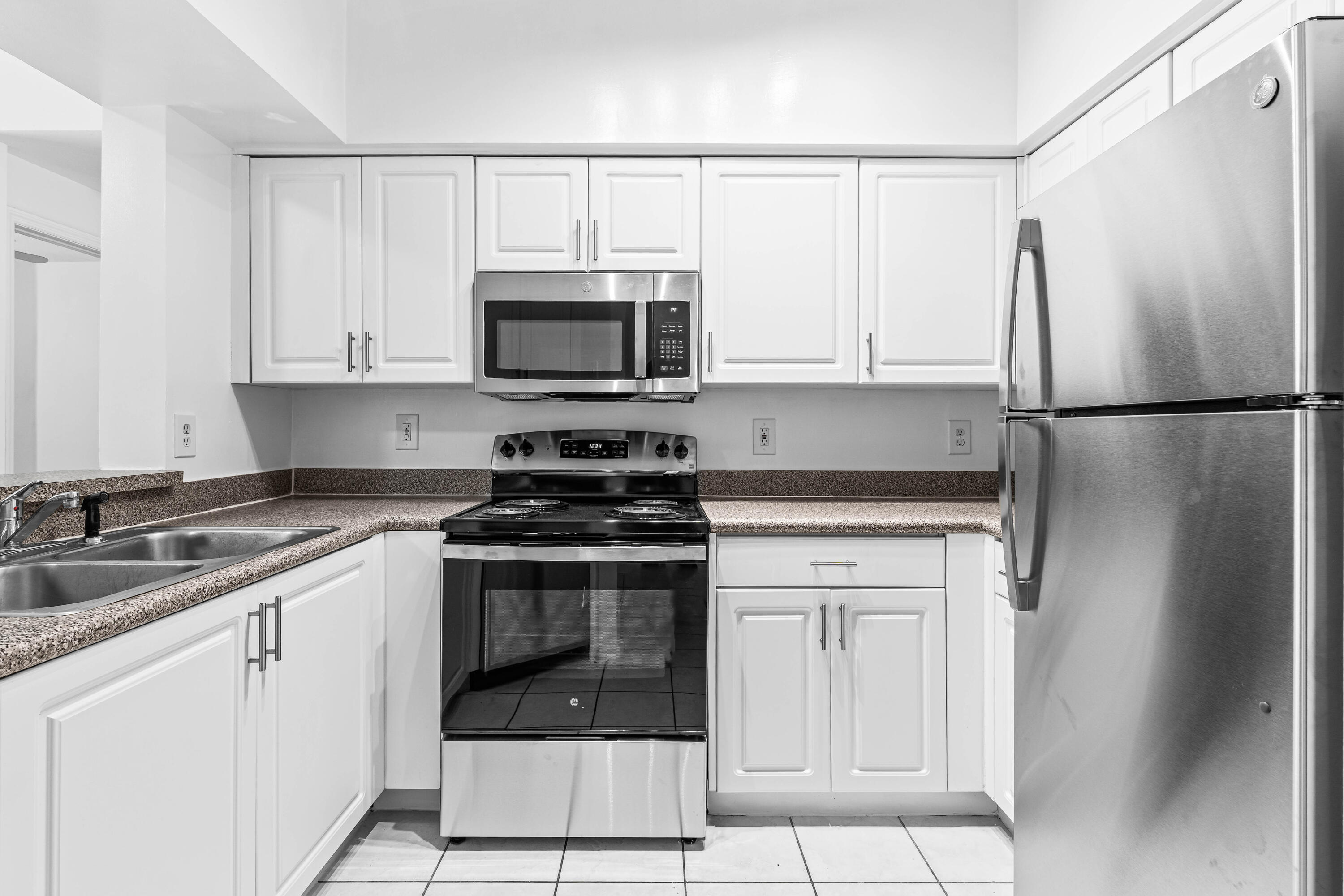 Foto de propiedad en 1961 BRANDYWINE Road 304, West Palm Beach, FL 33409 West Palm Beach con MLS# 