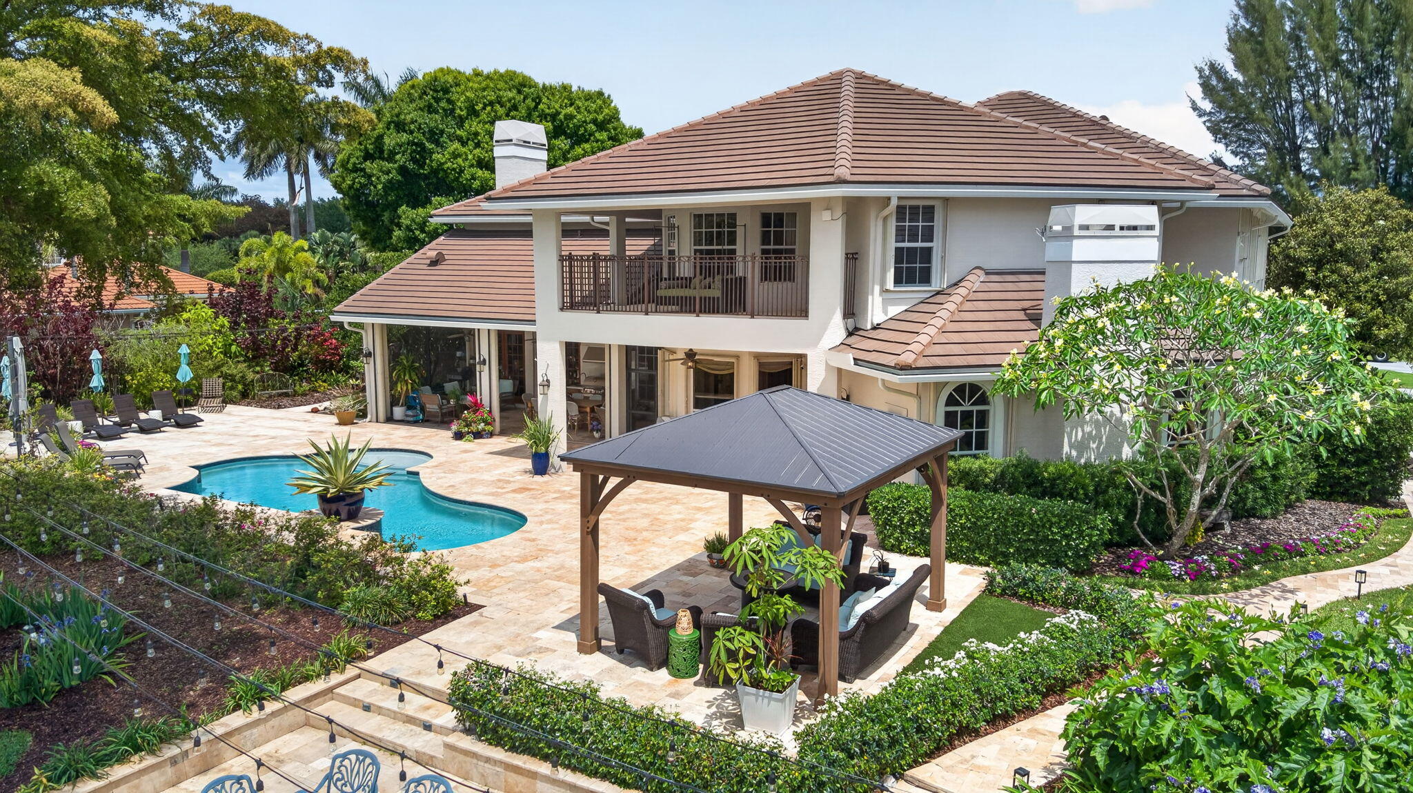 Foto de propiedad en 8704 WENDY Lane E, West Palm Beach, FL 33411 West Palm Beach con MLS# 
