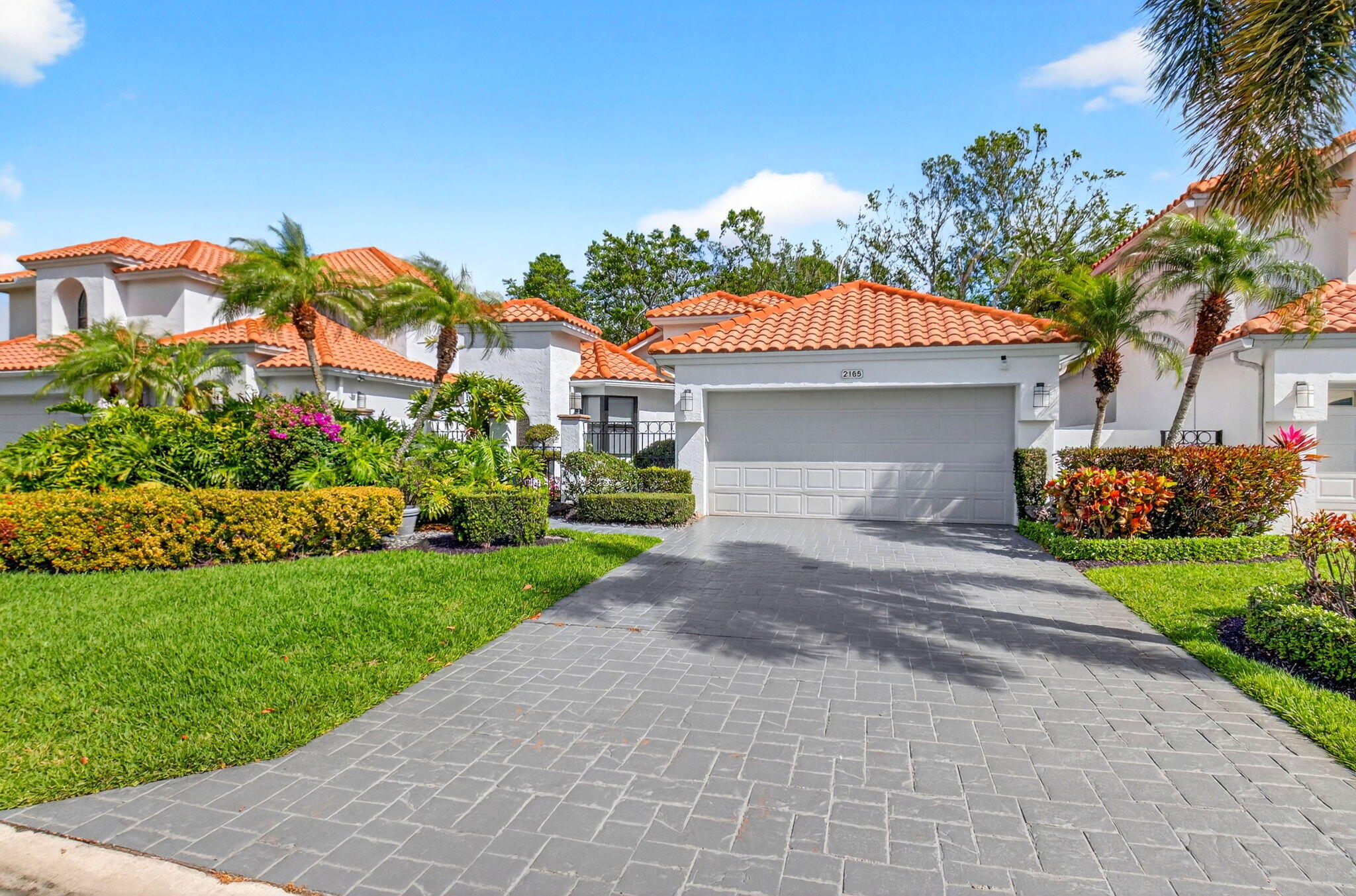 Foto de propiedad en 2165 NW 57th Street, Boca Raton, FL 33496 Boca Raton con MLS# 