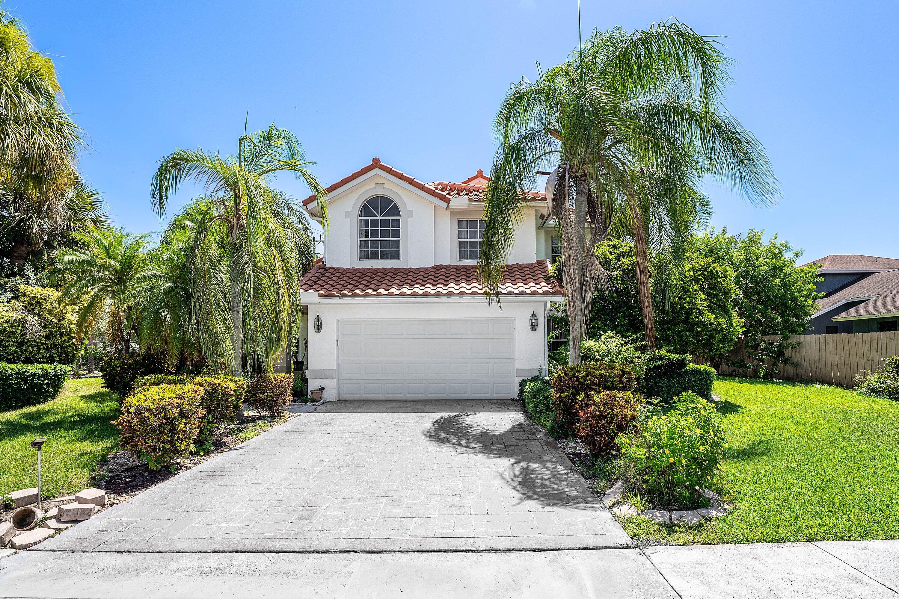 Foto de propiedad en 2350 NW 5TH Avenue, Boca Raton, FL 33431 Boca Raton con MLS# 