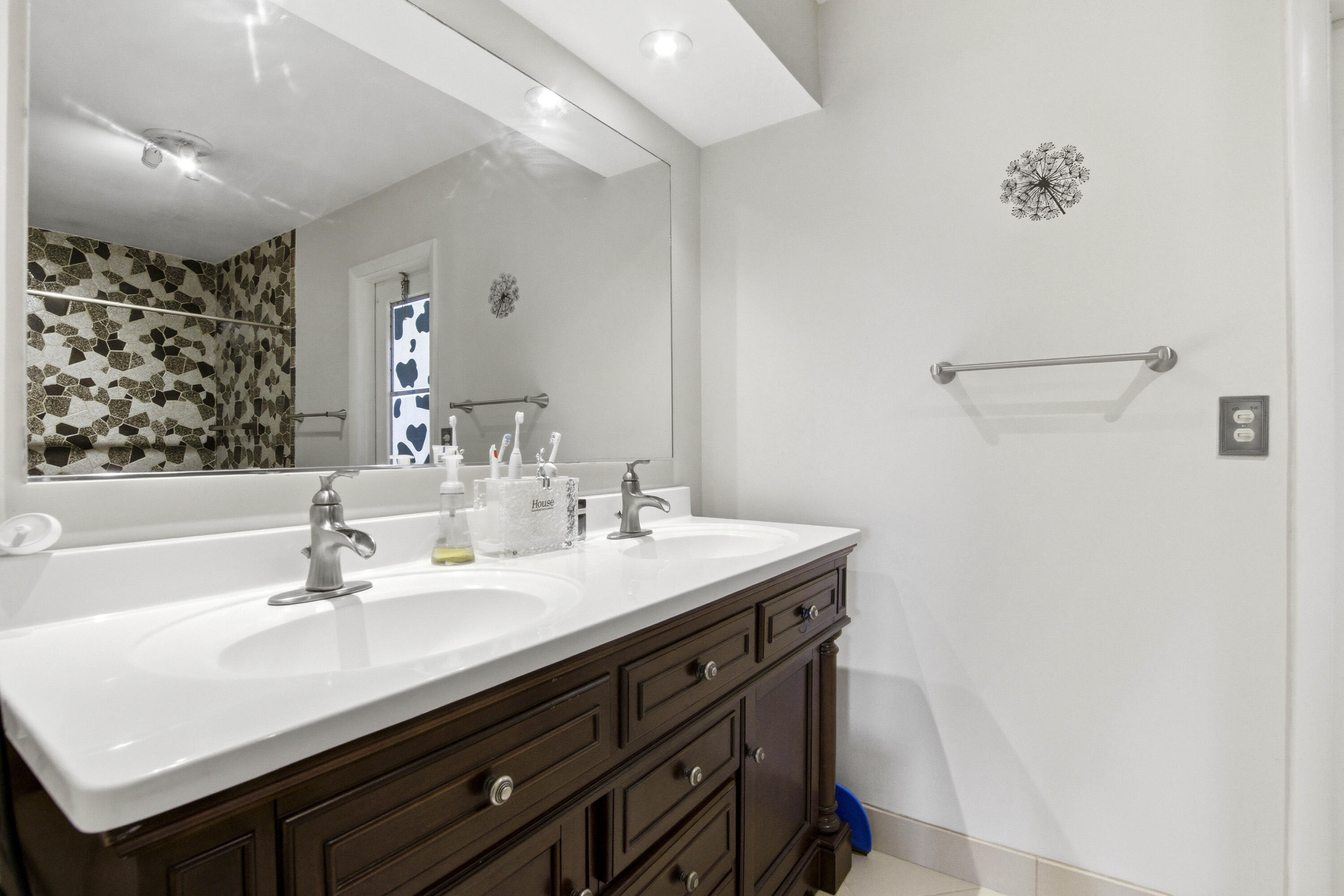 En Venta 520 SW 111TH Avenue 301, Pembroke Pines, FL 33025, Pembroke Pines, FL 33025