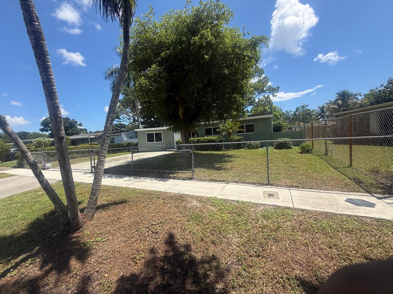 Foto de propiedad en 630 E DAYTON Circle, Fort Lauderdale, FL 33312 Fort Lauderdale con MLS# 