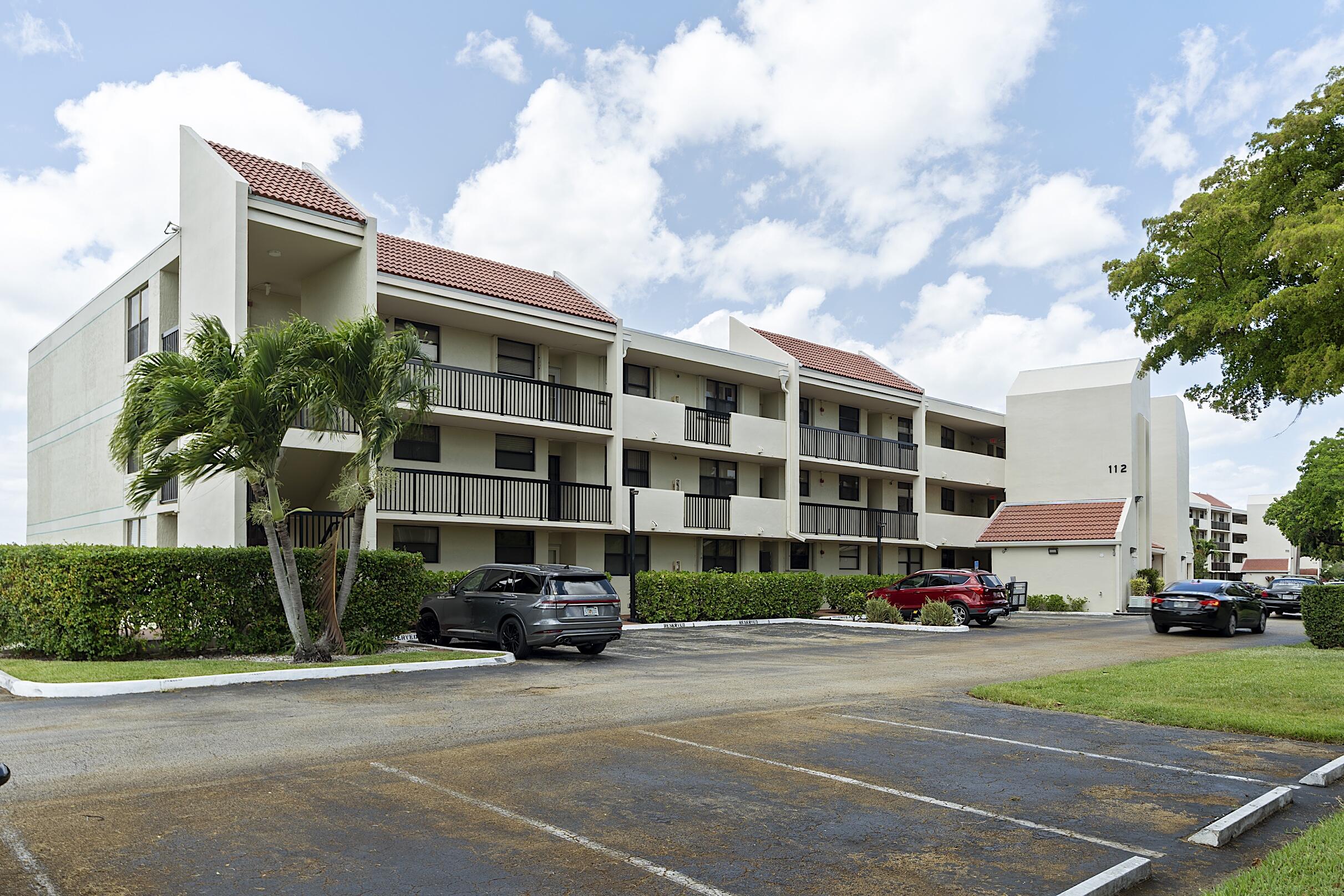 En Venta 112 LAKE EMERALD Drive 209, Oakland Park, FL 33309, Oakland Park, FL 33309