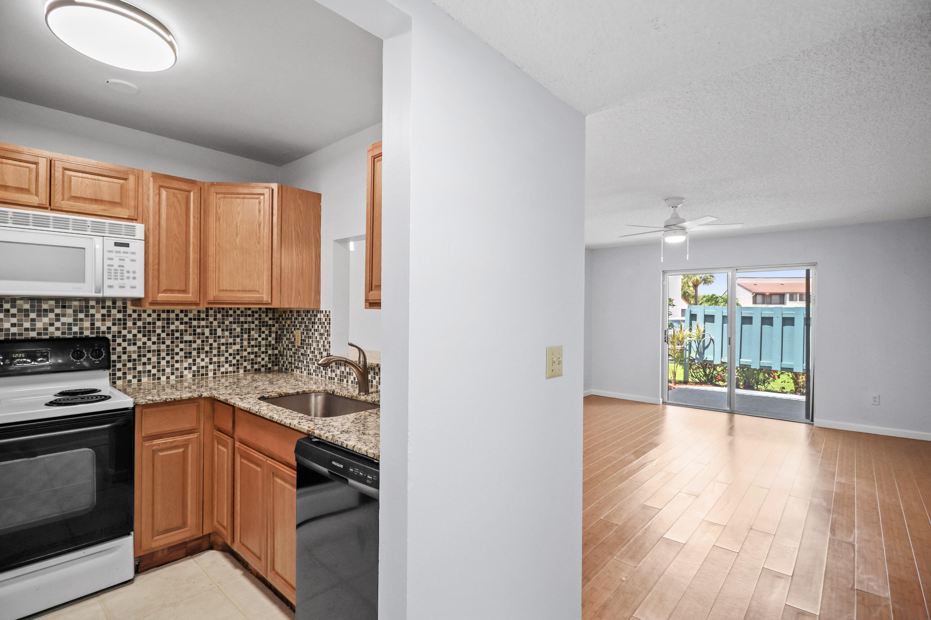 En Renta 950 S Kanner Highway D5, Stuart, FL 34994, Stuart, FL 34994