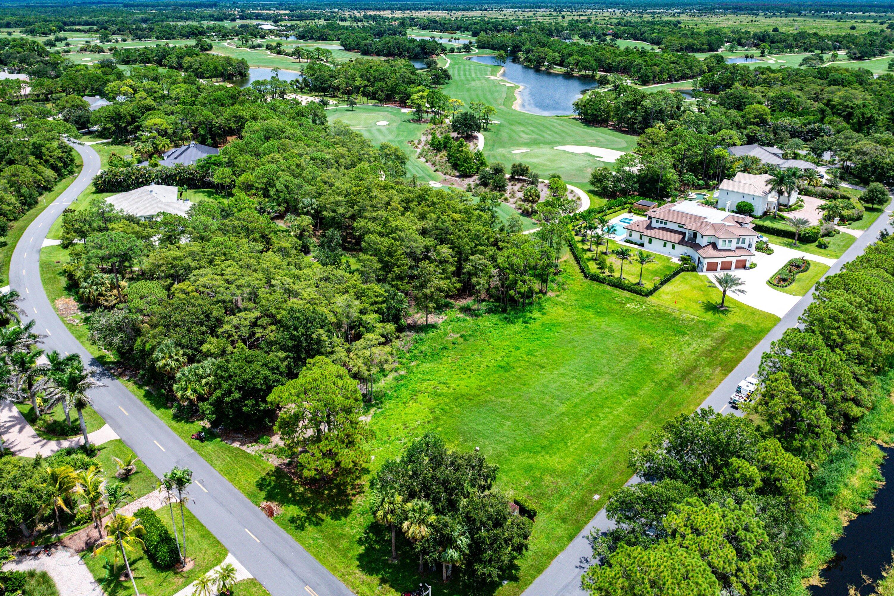 Foto de propiedad en 3551 SE Tailwinds Road, Jupiter, FL 33478 Jupiter con MLS# 
