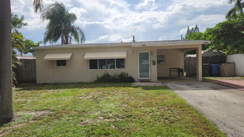 Foto de propiedad en 5811 NE 6TH Avenue, Oakland Park, FL 33334 Oakland Park con MLS# 