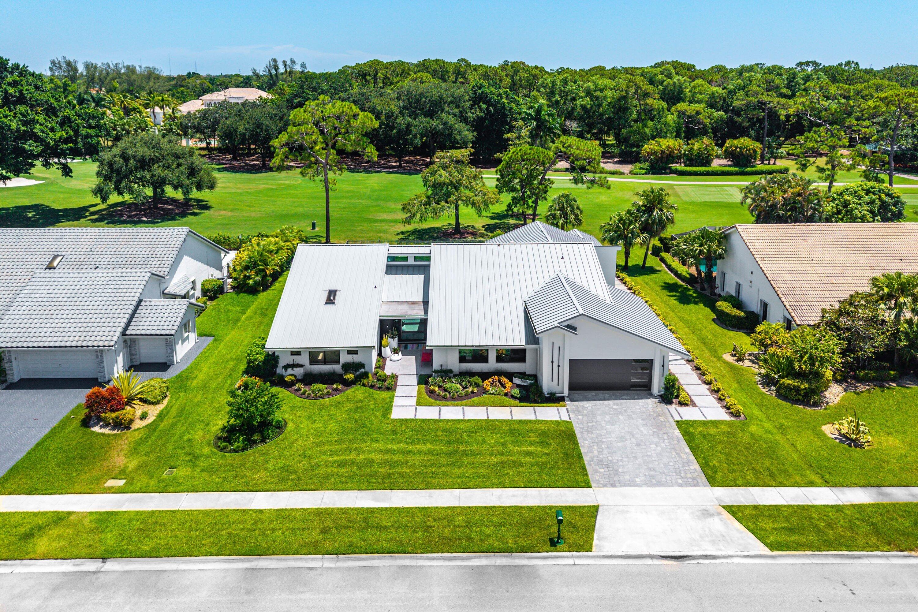 Foto de propiedad en 10574 Boca Woods Lane, Boca Raton, FL 33428 Boca Raton con MLS# 