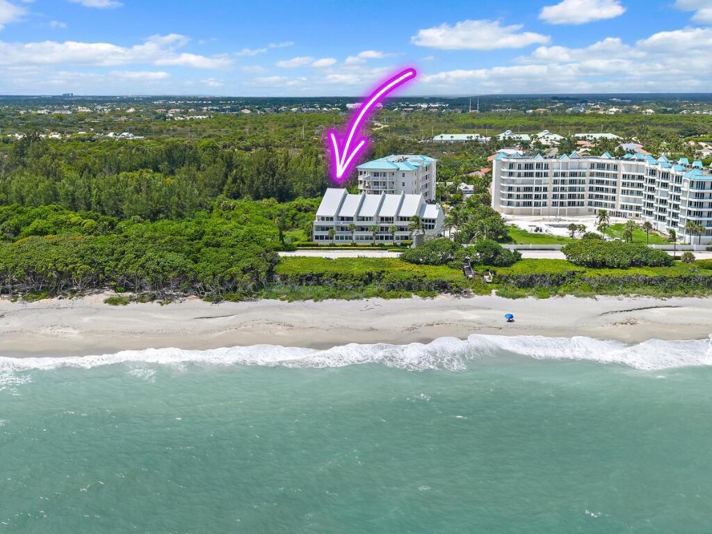 Foto de propiedad en 2050 S HIGHWAY A1A 5, Jupiter, FL 33477 Jupiter con MLS# 