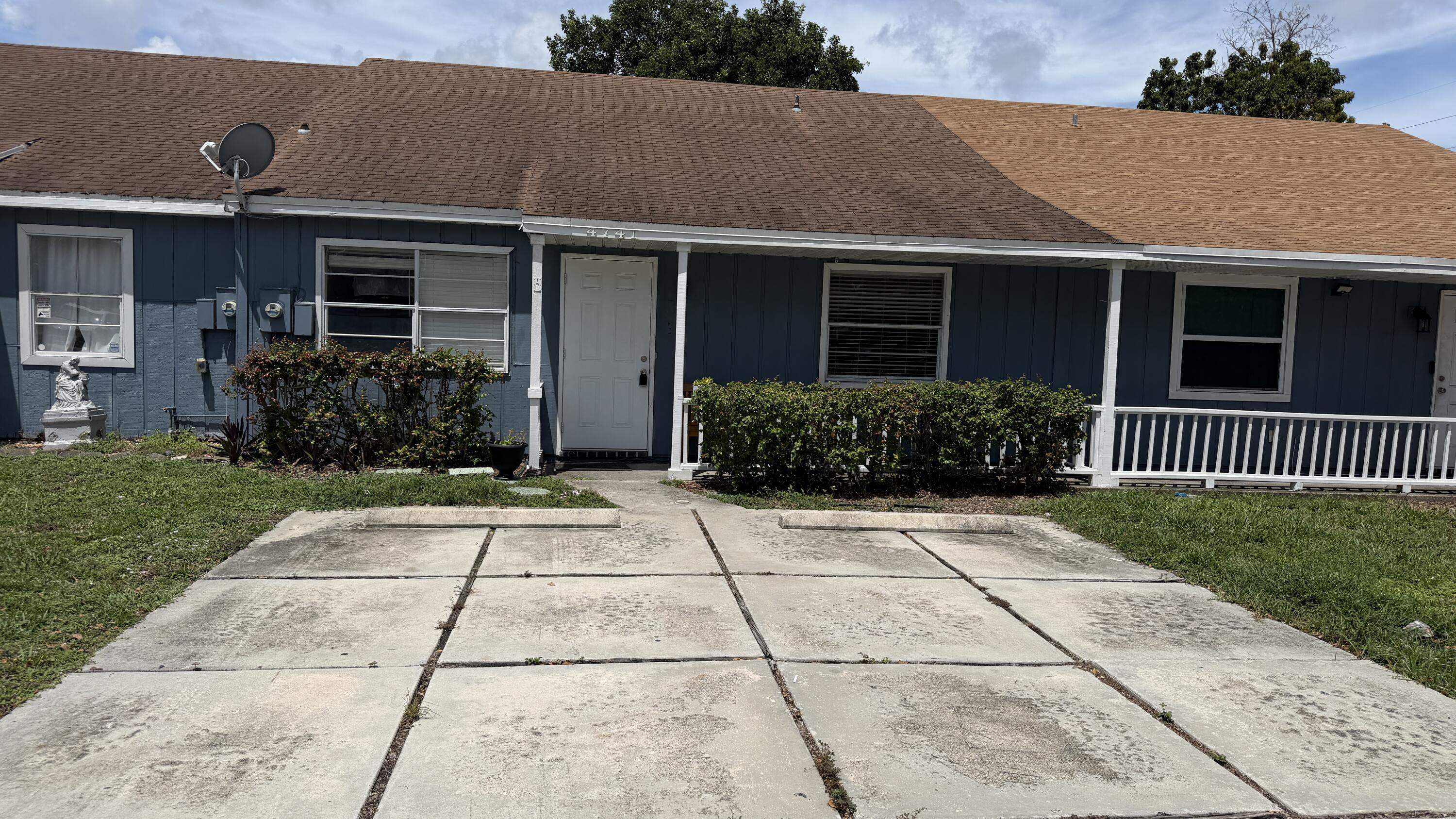 Foto de propiedad en 4741 NW 3RD Terrace, Deerfield Beach, FL 33064 Deerfield Beach con MLS# 