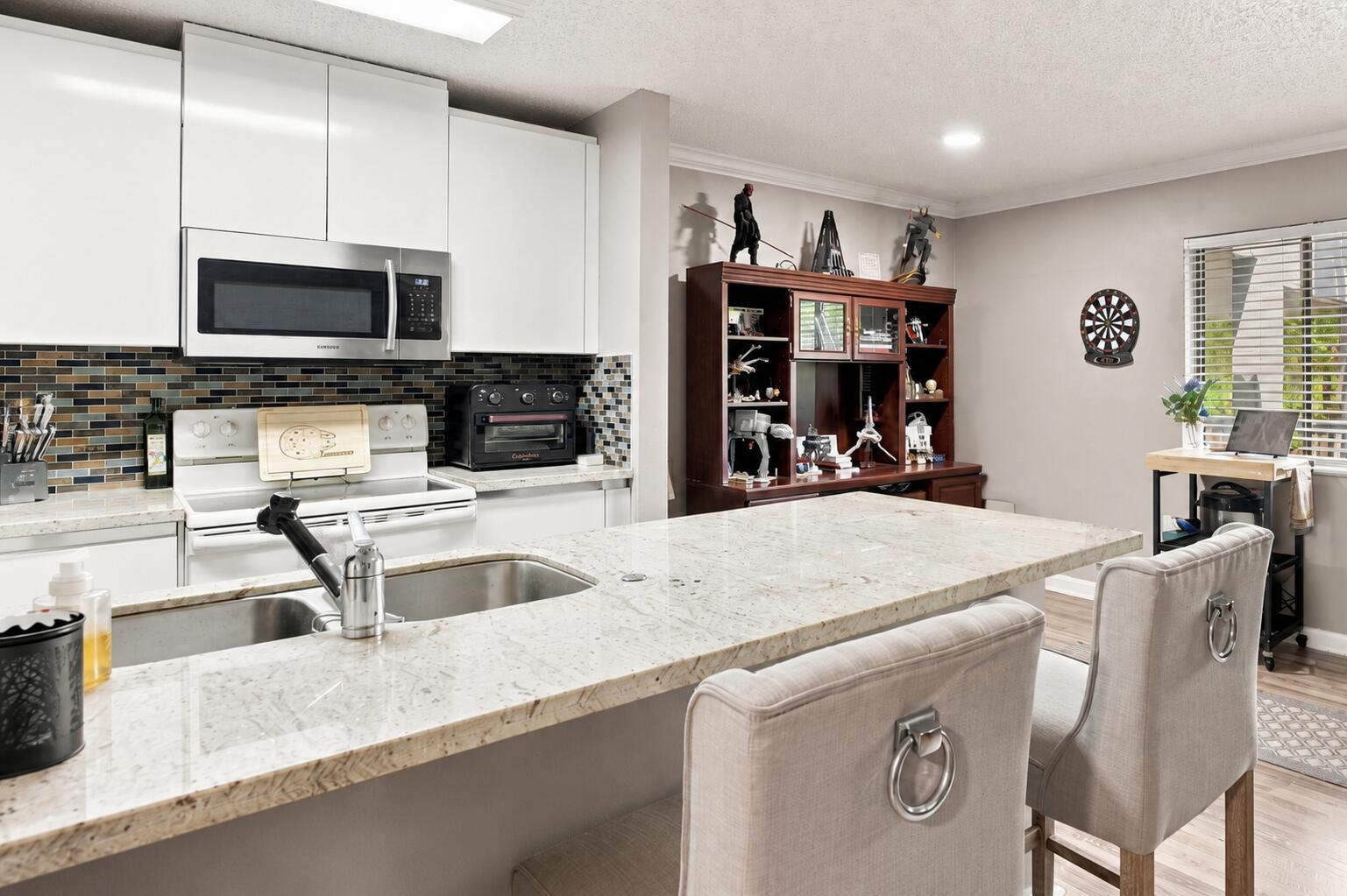 Foto de propiedad en 711 FOREST CLUB Drive 119, Wellington, FL 33414 Wellington con MLS# 