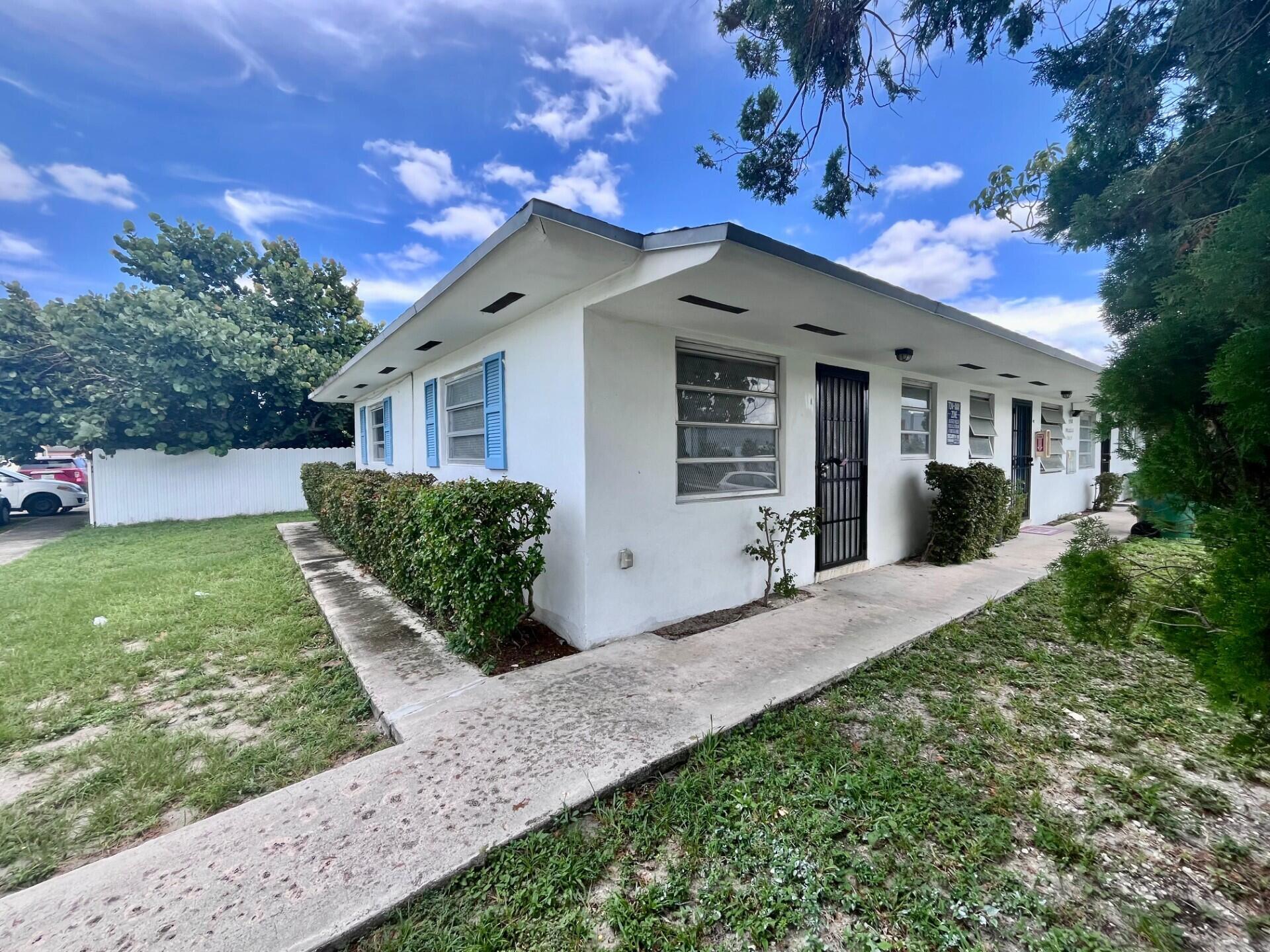 En Renta 598 Douglas Road 1, Opa-Locka, FL 33054, Opa-Locka, FL 33054