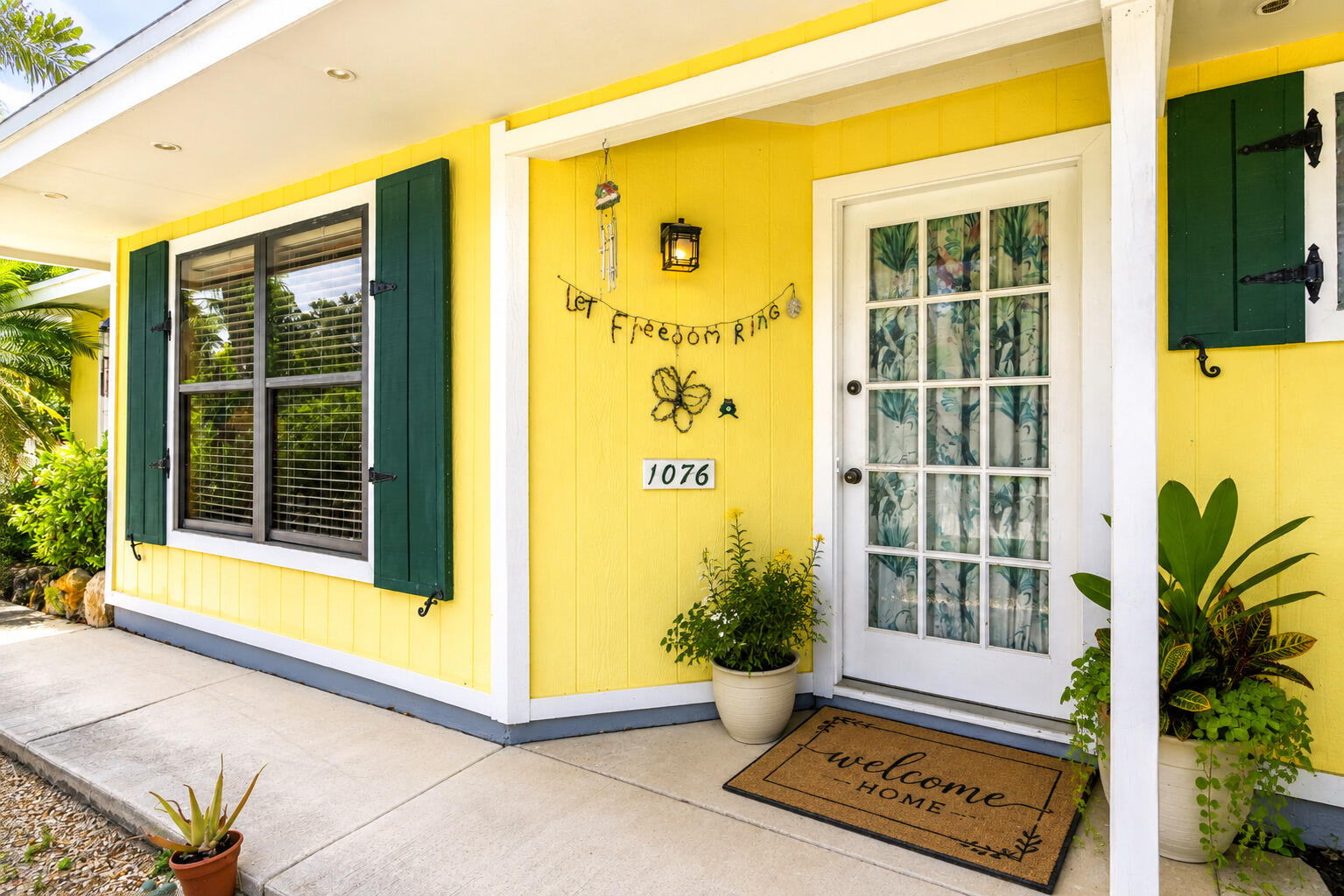 En Venta 1076 NE BANYAN TREE Drive, Jensen Beach, FL 34957, Jensen Beach, FL 34957