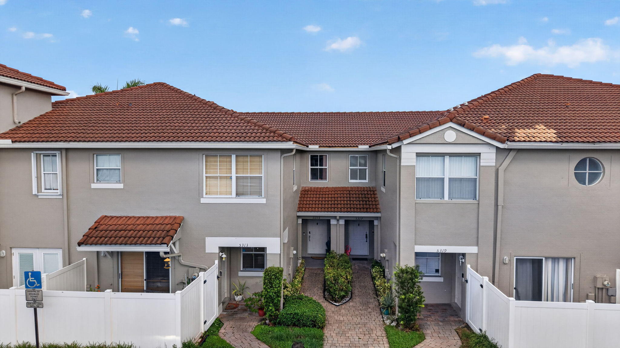 Foto de propiedad en 5315 SW 125TH Avenue, Miramar, FL 33027 Miramar con MLS# 