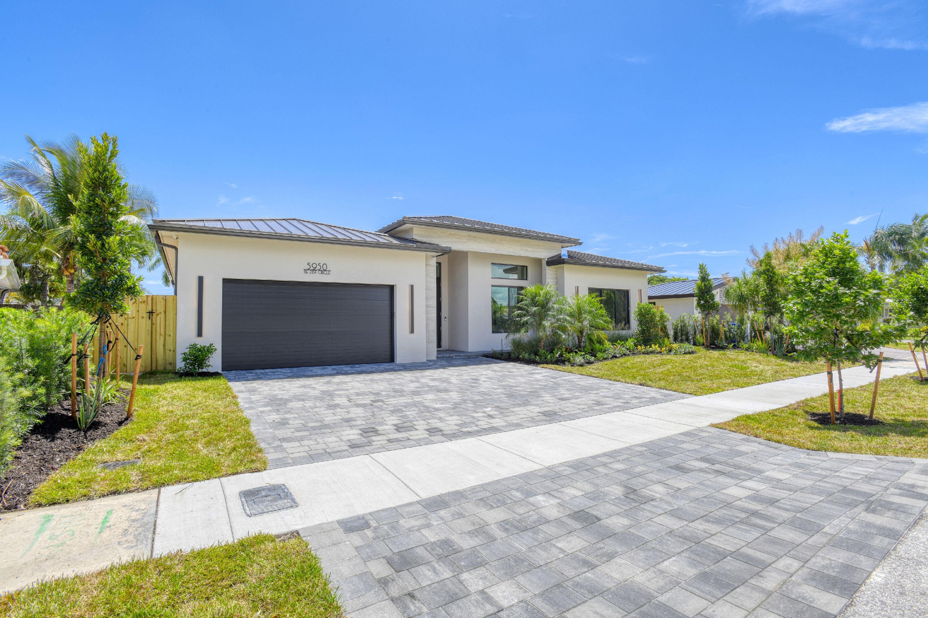 Foto de propiedad en 5950 NE 21st Circle, Fort Lauderdale, FL 33308 Fort Lauderdale con MLS# 