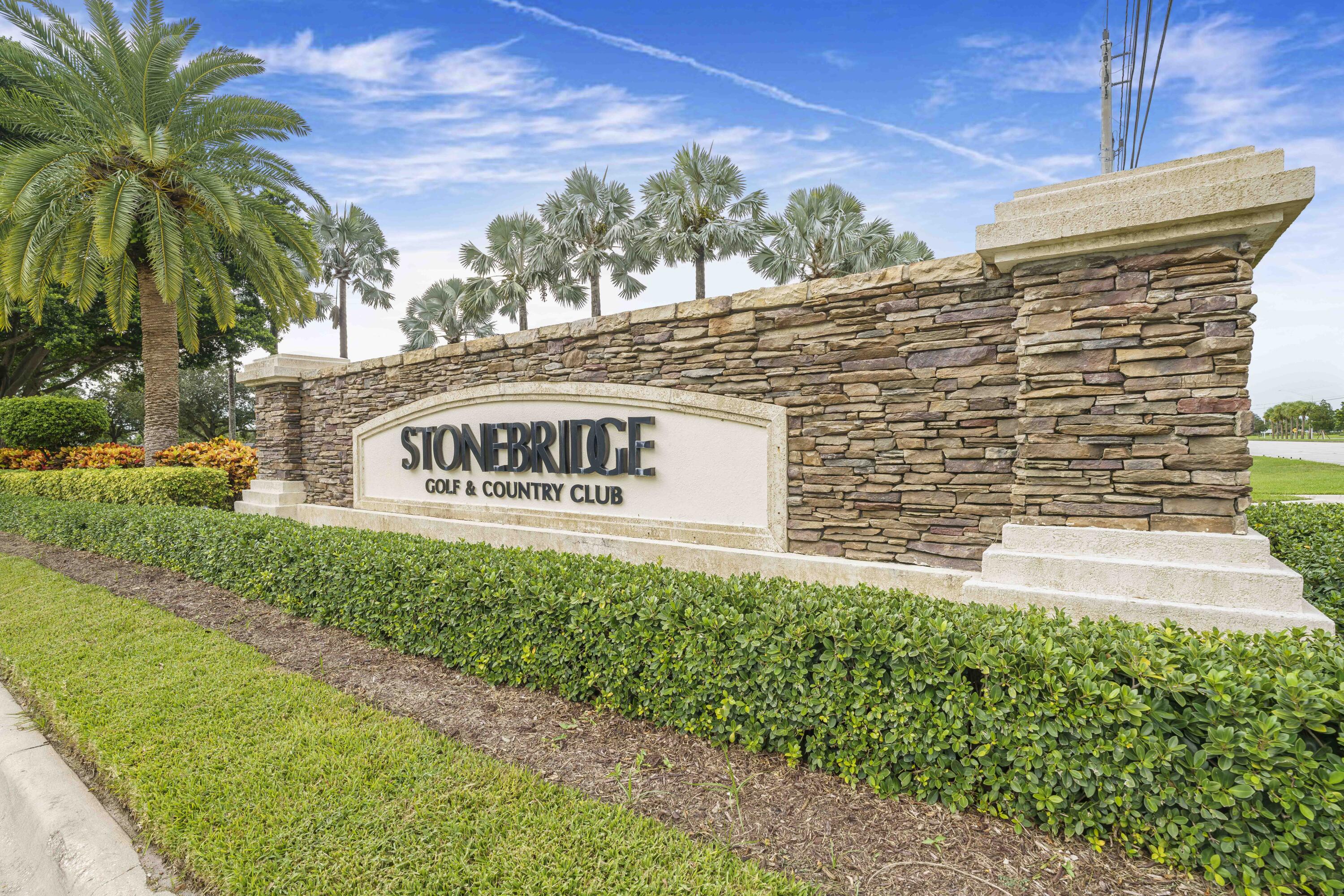 Foto de propiedad en 10455 STONEBRIDGE Boulevard, Boca Raton, FL 33498 Boca Raton con MLS# 