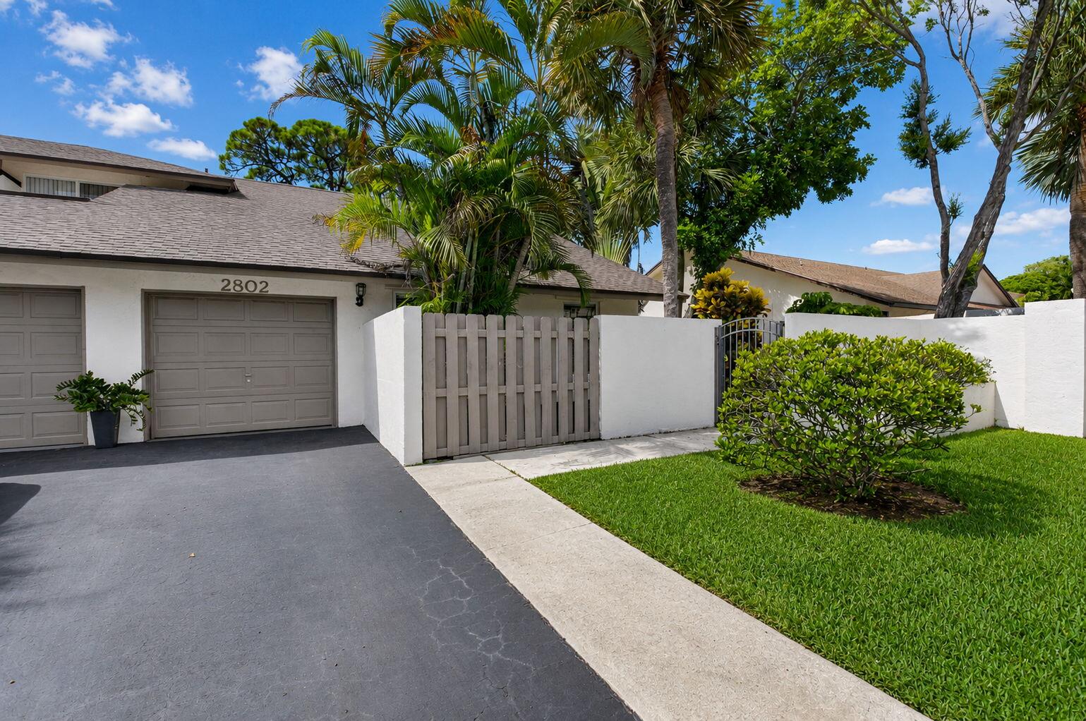 Foto de propiedad en 2802 SW 6th Street, Delray Beach, FL 33445 Delray Beach con MLS# 