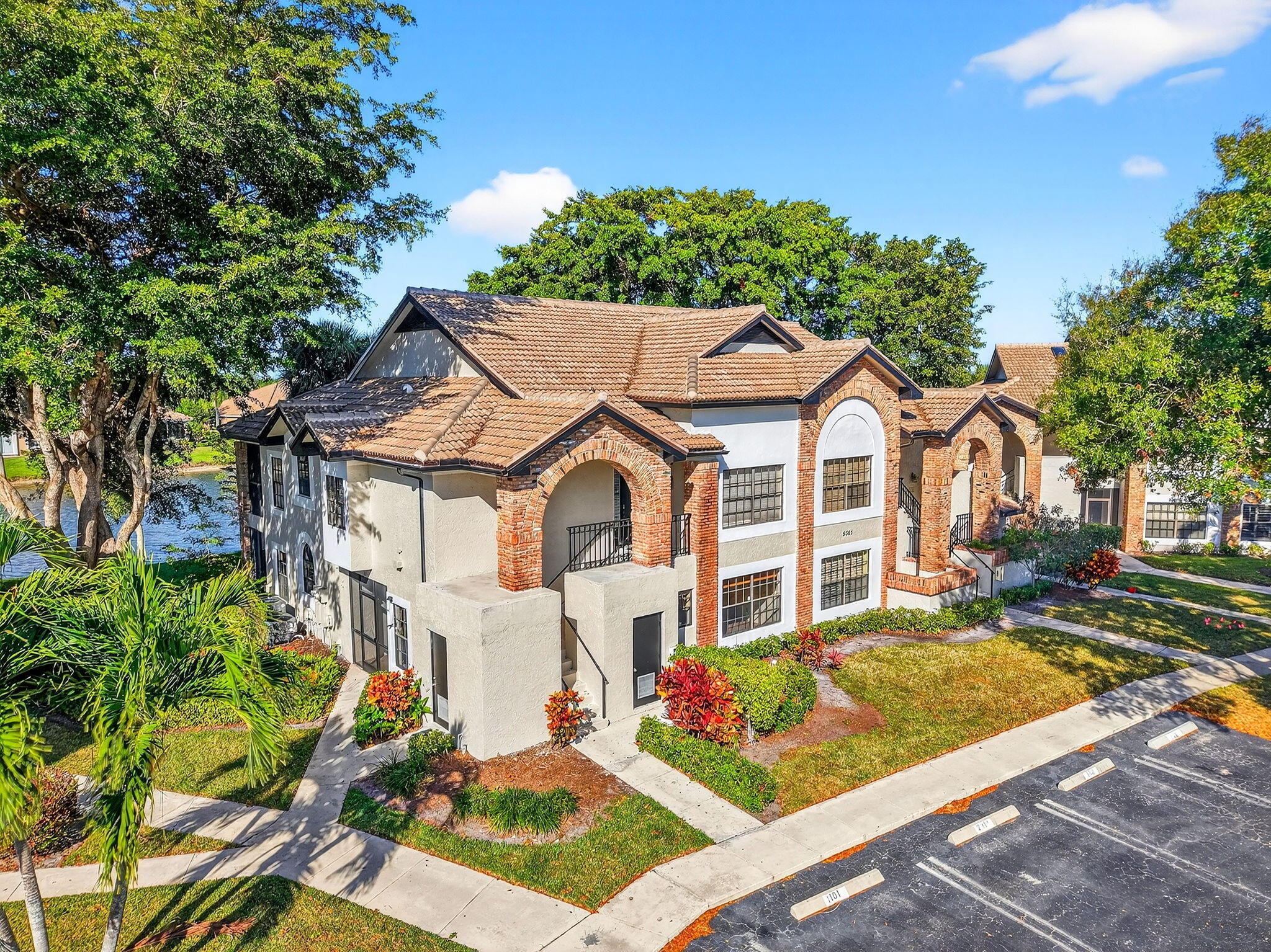 Foto de propiedad en 8065 Aberdeen Drive 101, Boynton Beach, FL 33472 Boynton Beach con MLS# 