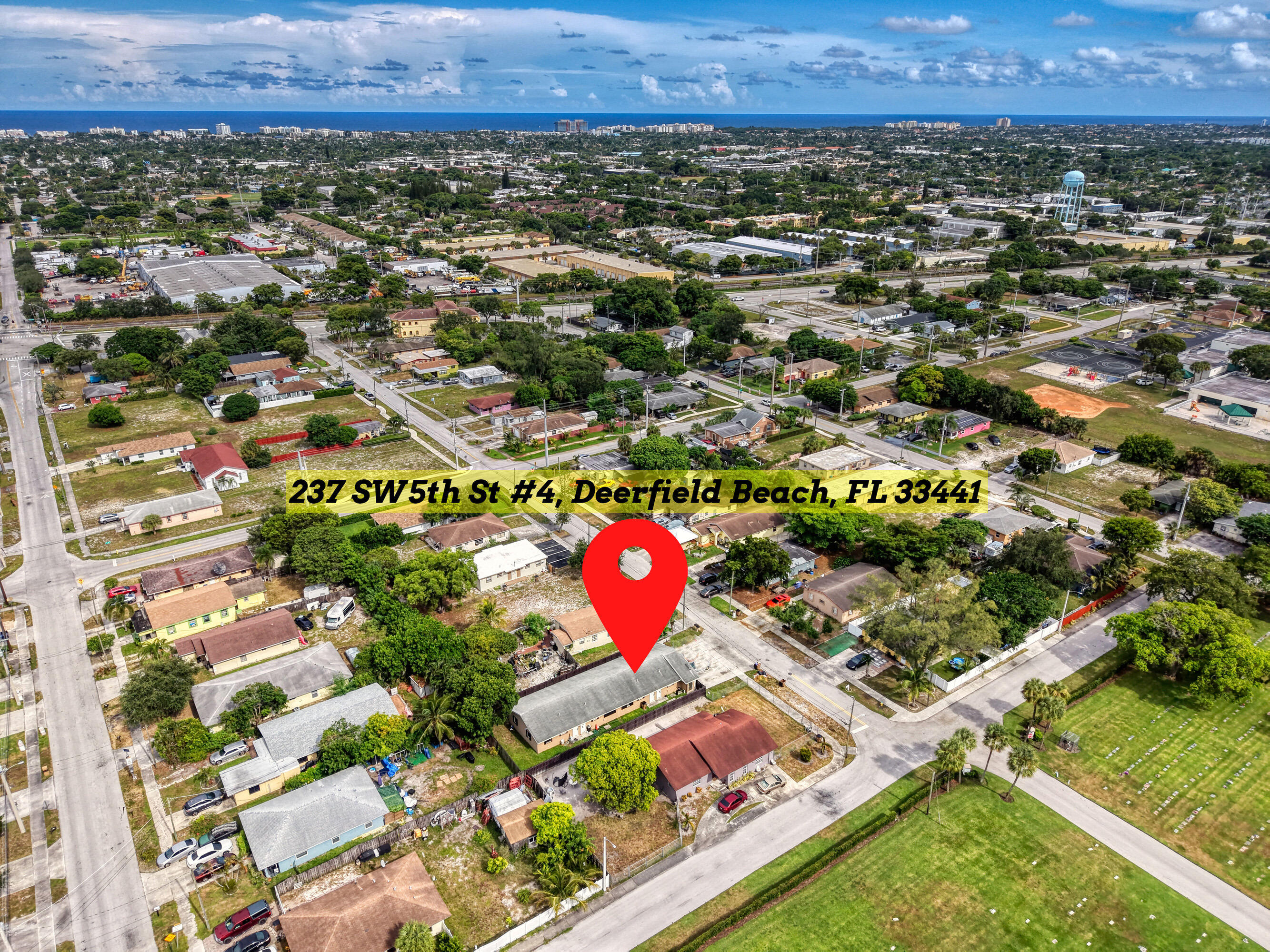 Foto de propiedad en 237 SW 5th Street 4D, Deerfield Beach, FL 33441 Deerfield Beach con MLS# 