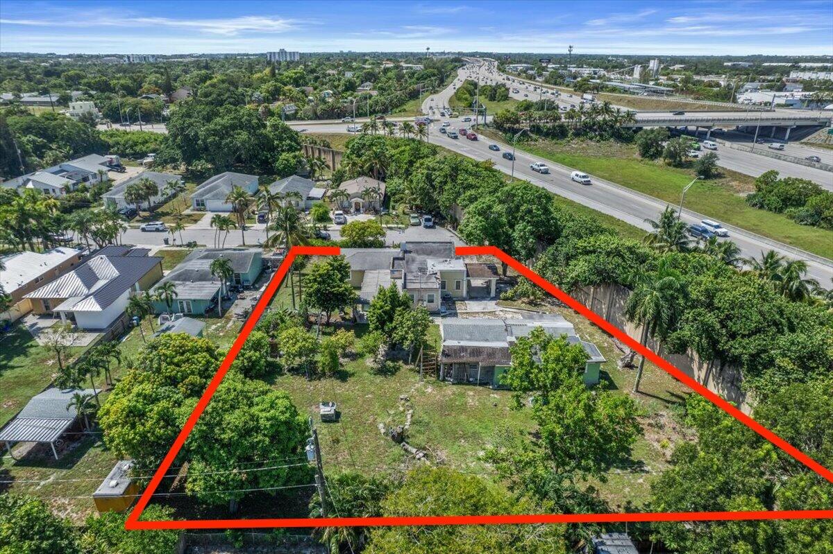 Foto de propiedad en 1740 11th Avenue N, Lake Worth Beach, FL 33460 Lake Worth Beach con MLS# 