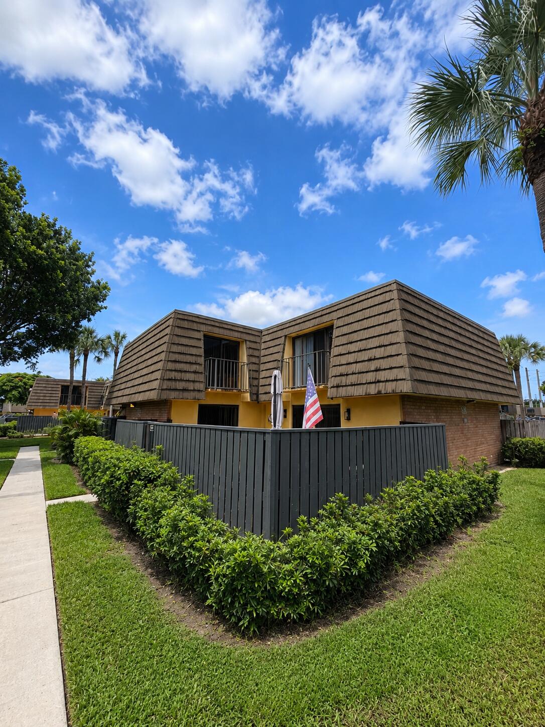 Foto de propiedad en 4207 42ND Way, West Palm Beach, FL 33407 West Palm Beach con MLS# 