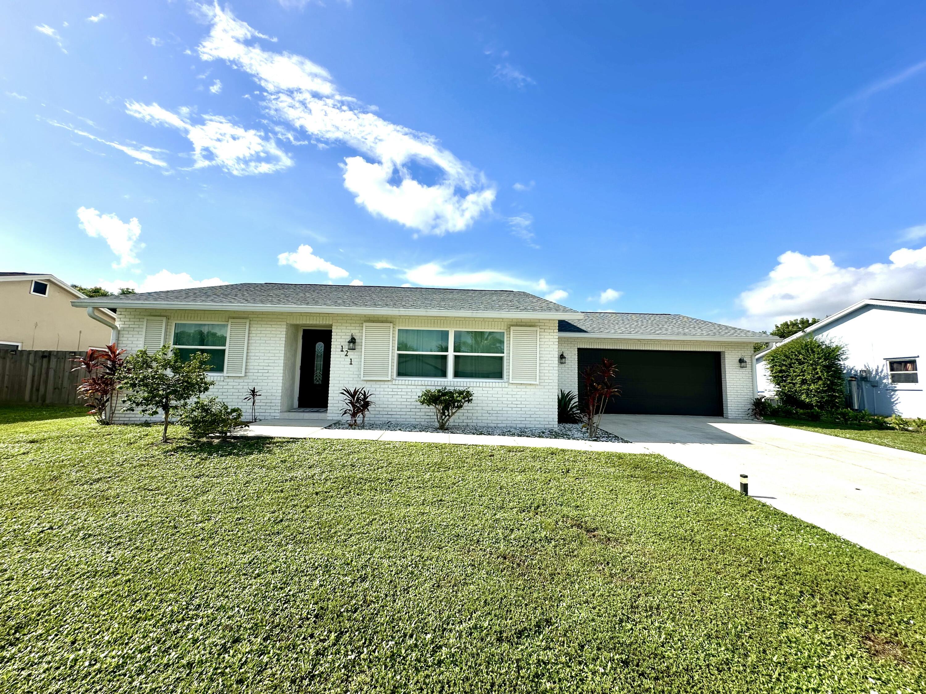 En Renta 121 EIDER Court, Royal Palm Beach, FL 33411, Royal Palm Beach, FL 33411