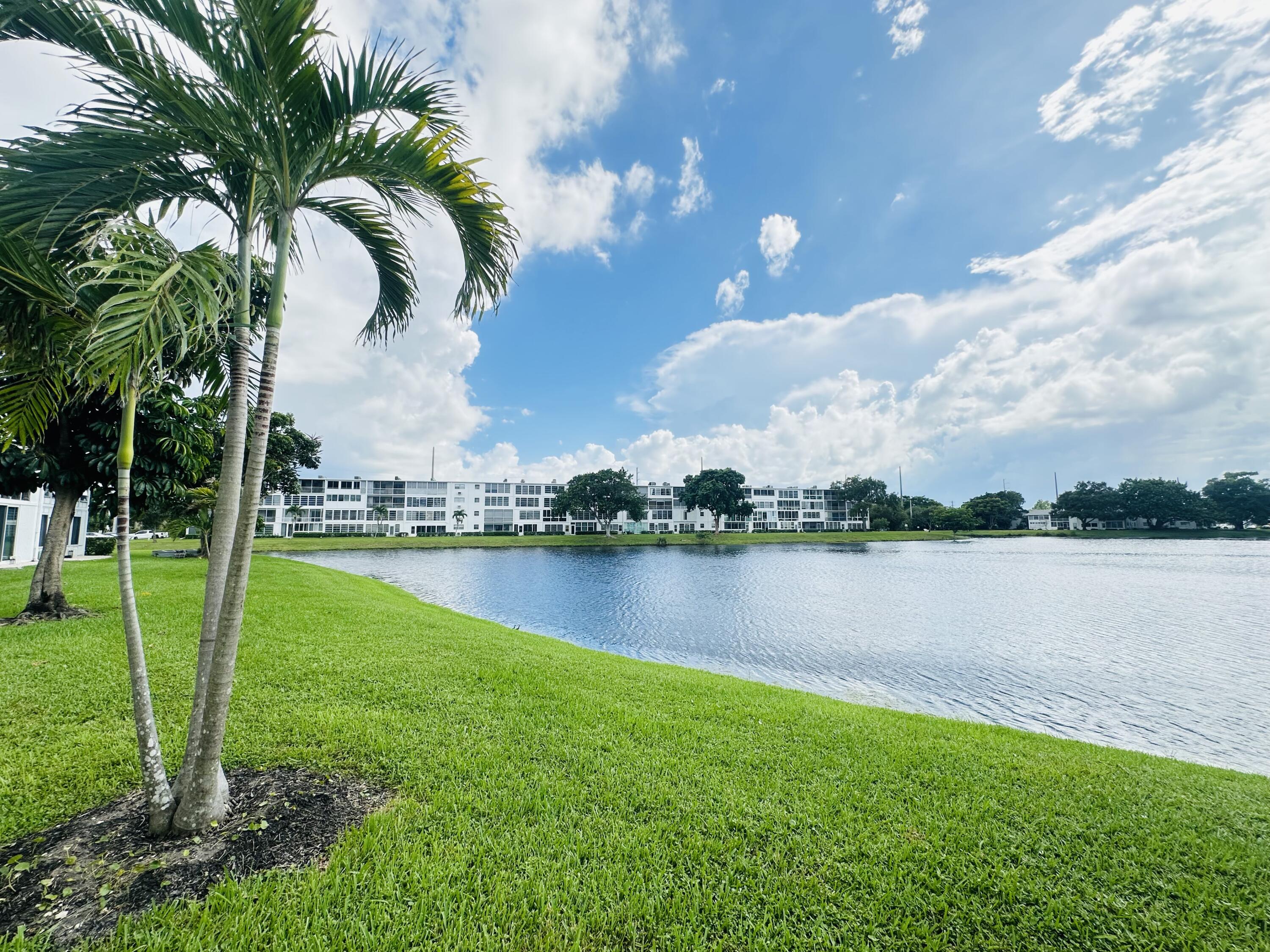 Foto de propiedad en 1080 Harwood F, Deerfield Beach, FL 33442 Deerfield Beach con MLS# 