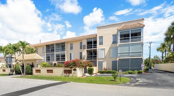 Foto de propiedad en 331 SW 8TH Street 0023, Boca Raton, FL 33432 Boca Raton con MLS# 