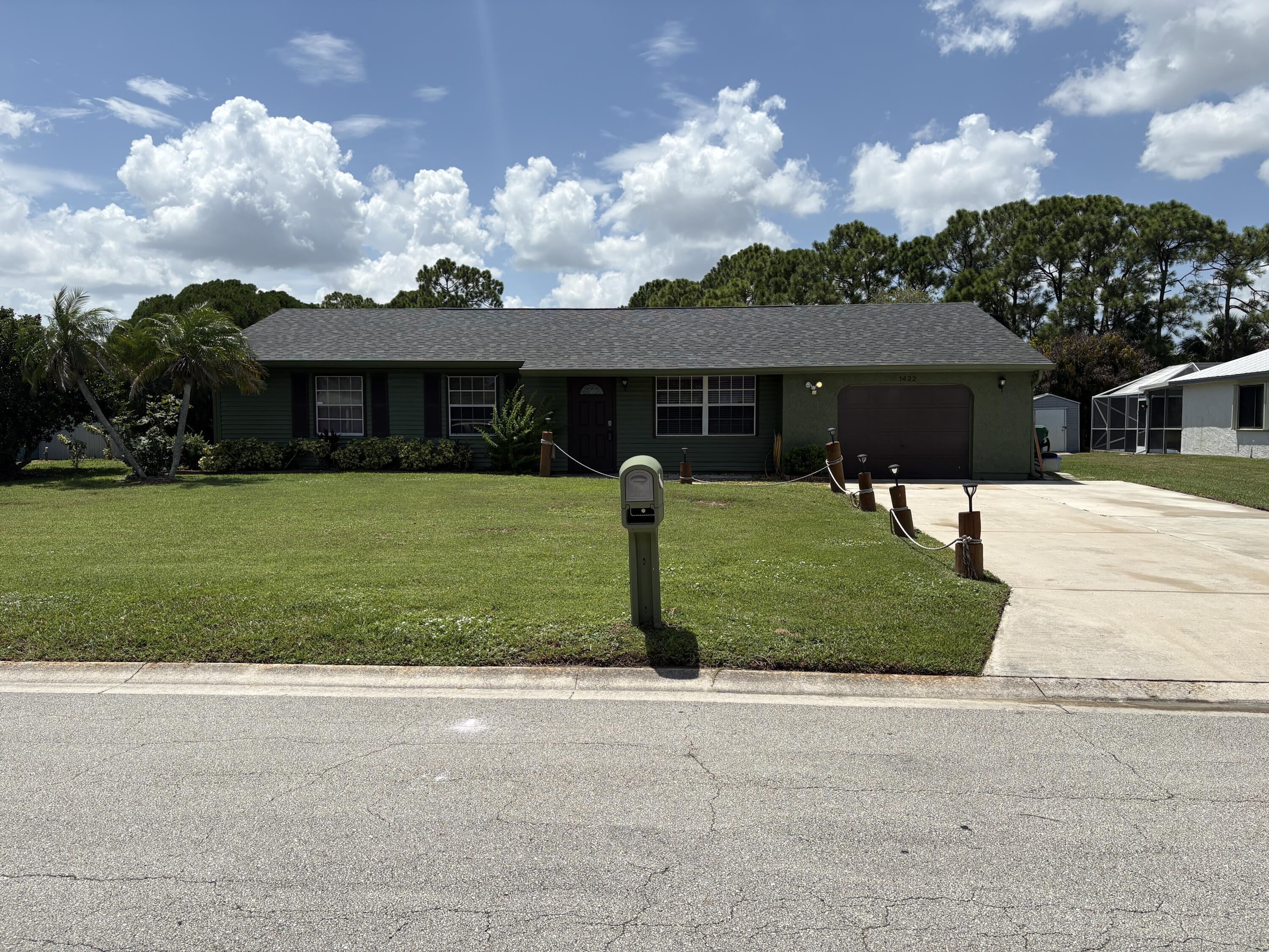 En Venta 1422 SE ARENSON Lane, Port St. Lucie, FL 34952, Port St. Lucie, FL 34952