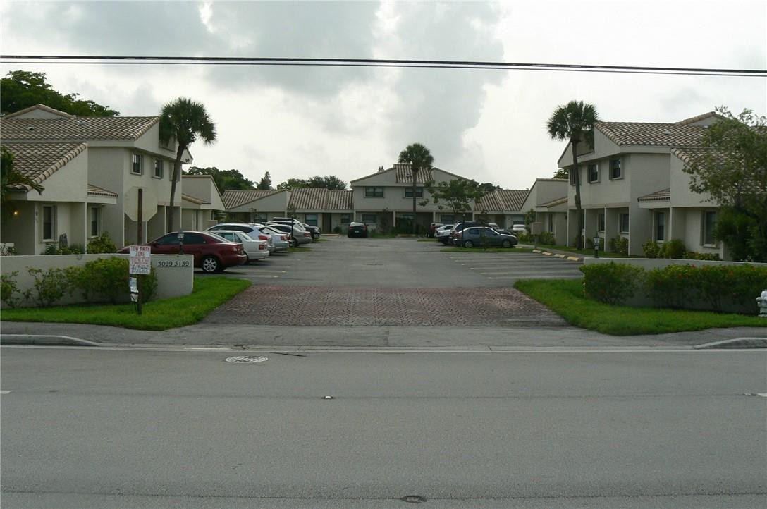 Foto de propiedad en 3099 CORAL RIDGE Drive 3099, Coral Springs, FL 33065 Coral Springs con MLS# 