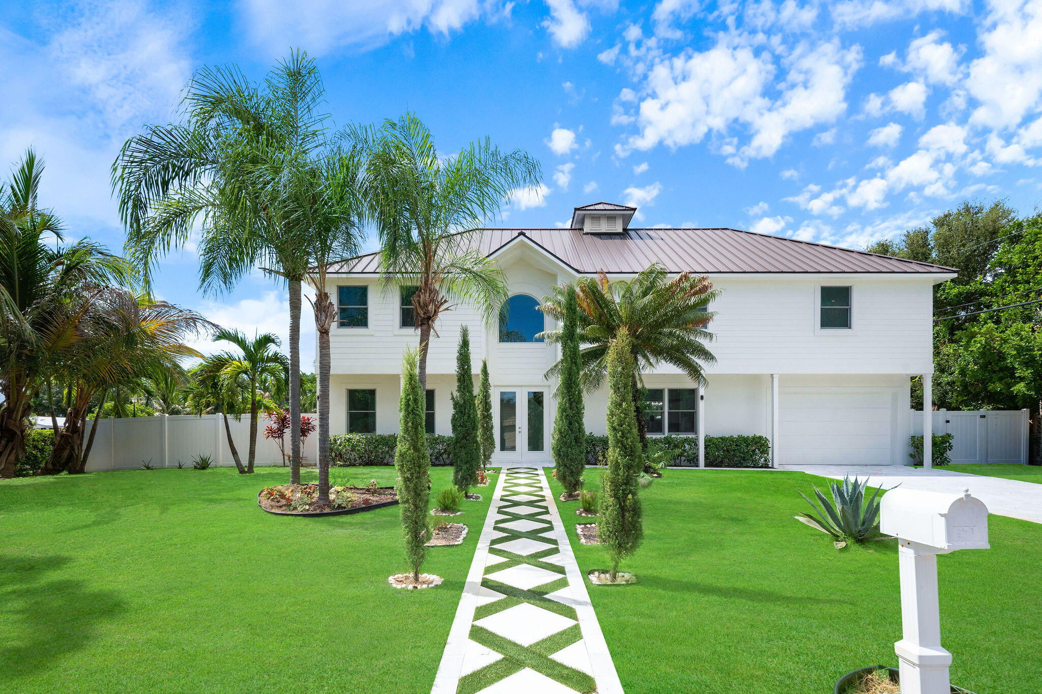 Foto de propiedad en 100 NORWOOD Road, Jupiter, FL 33469 Jupiter con MLS# 