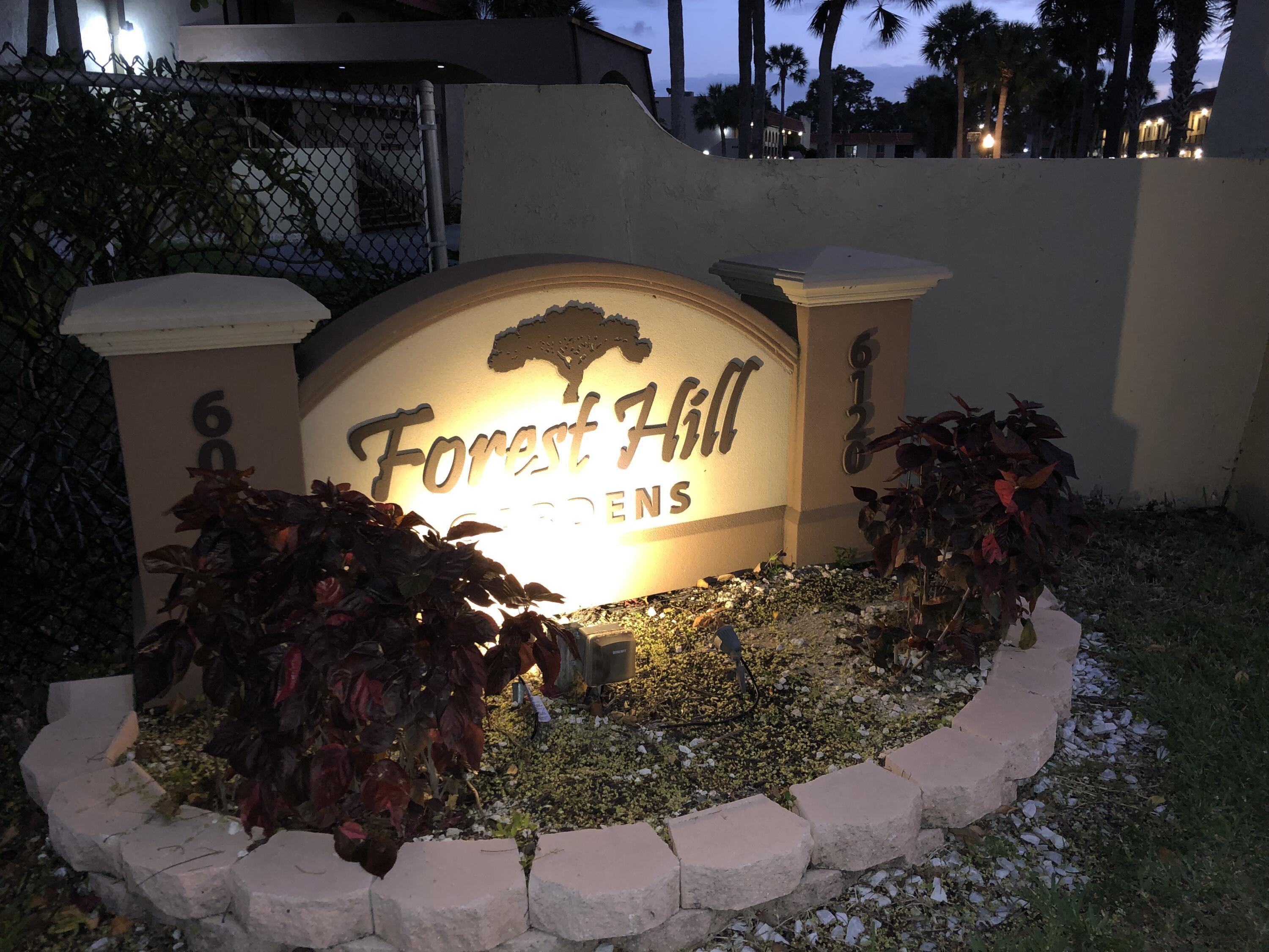 Foto de propiedad en 6112 Forest Hill Boulevard 105, West Palm Beach, FL 33415 West Palm Beach con MLS# 