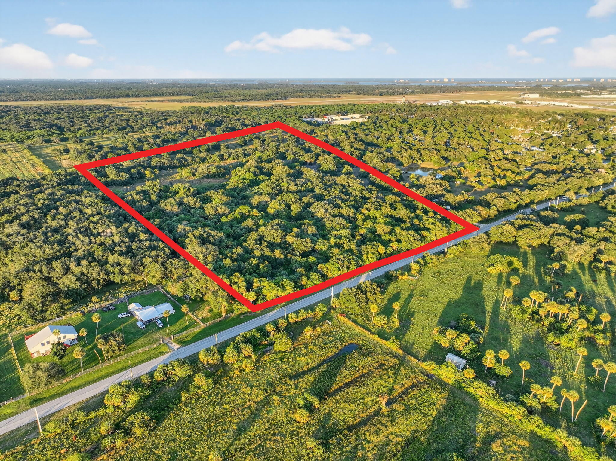 Foto de propiedad en 6102 S Saint Lucie Boulevard S, Fort Pierce, FL 34946 Fort Pierce con MLS# 