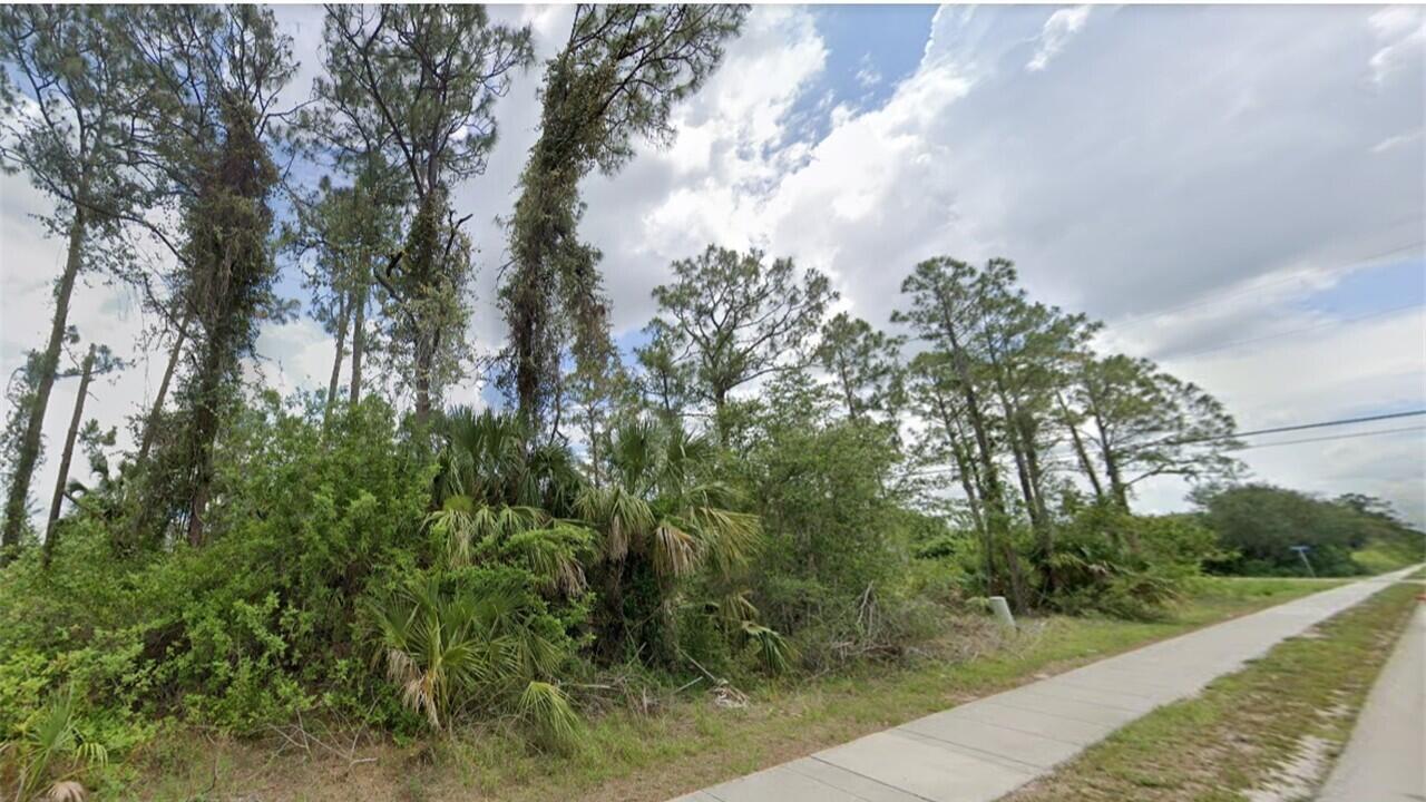 En Venta 703 E 6th Street, FL 33972, FL 33972