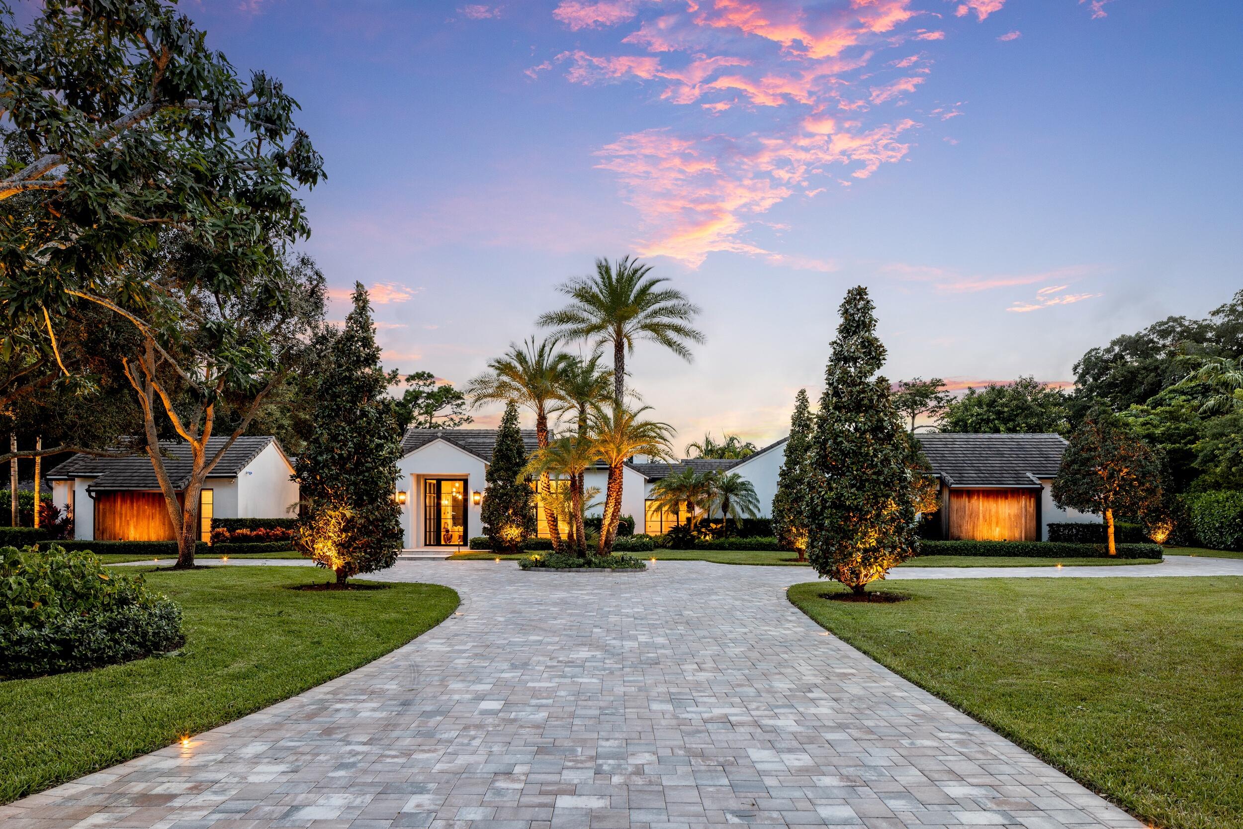 Foto de propiedad en 9 Country Road W, Village of Golf, FL 33436 Village of Golf con MLS# 